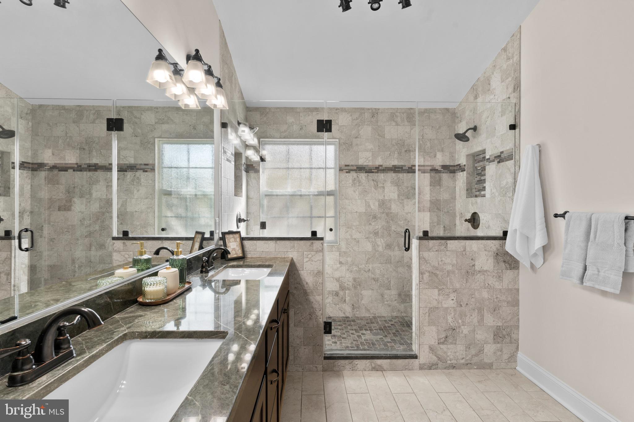 RIDGE TOP TERRACE - Residential