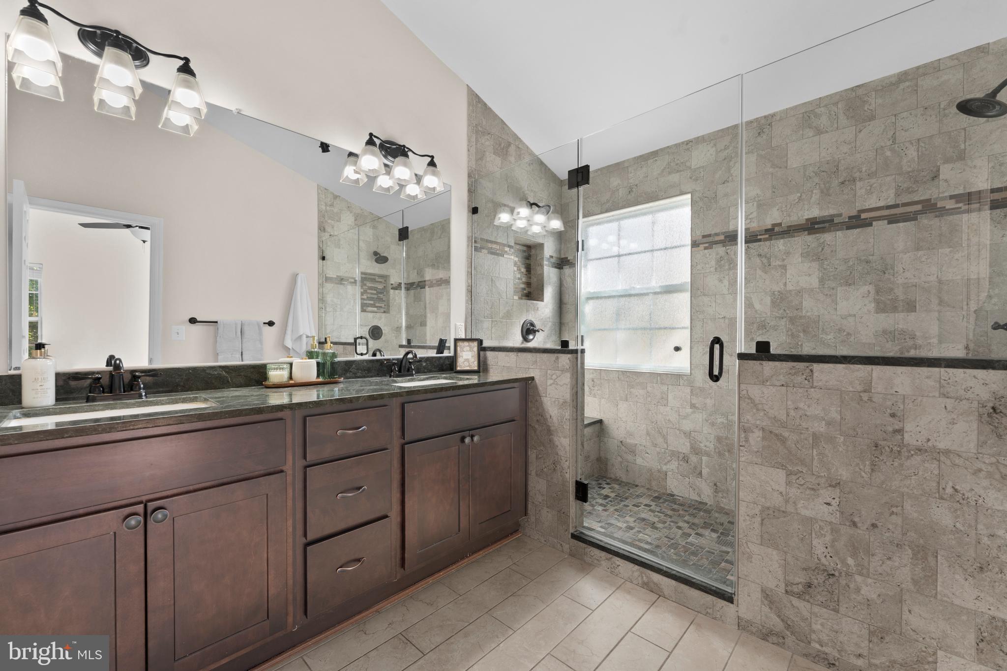 RIDGE TOP TERRACE - Residential