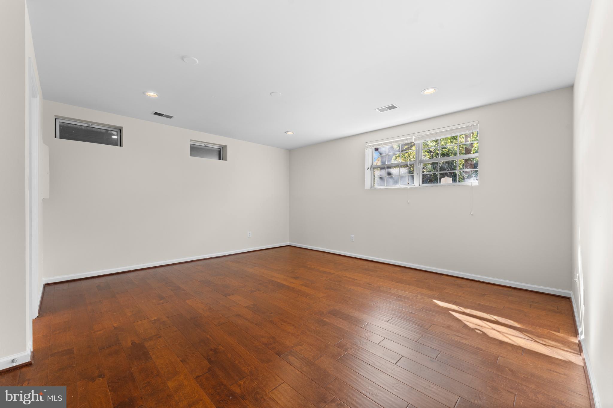 RIDGE TOP TERRACE - Residential