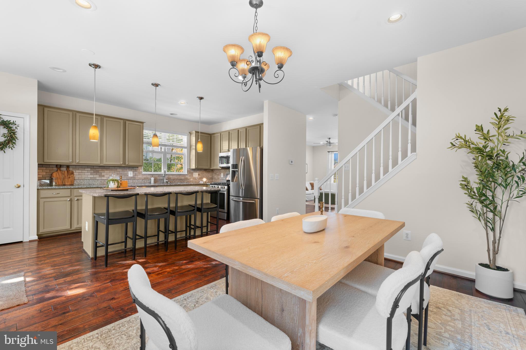 RIDGE TOP TERRACE - Residential