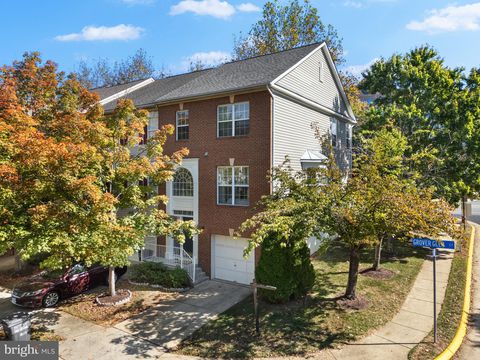 Photo of 4133 Grover Glen Court, FAIRFAX, VA 22030 (MLS # VAFX2273370)