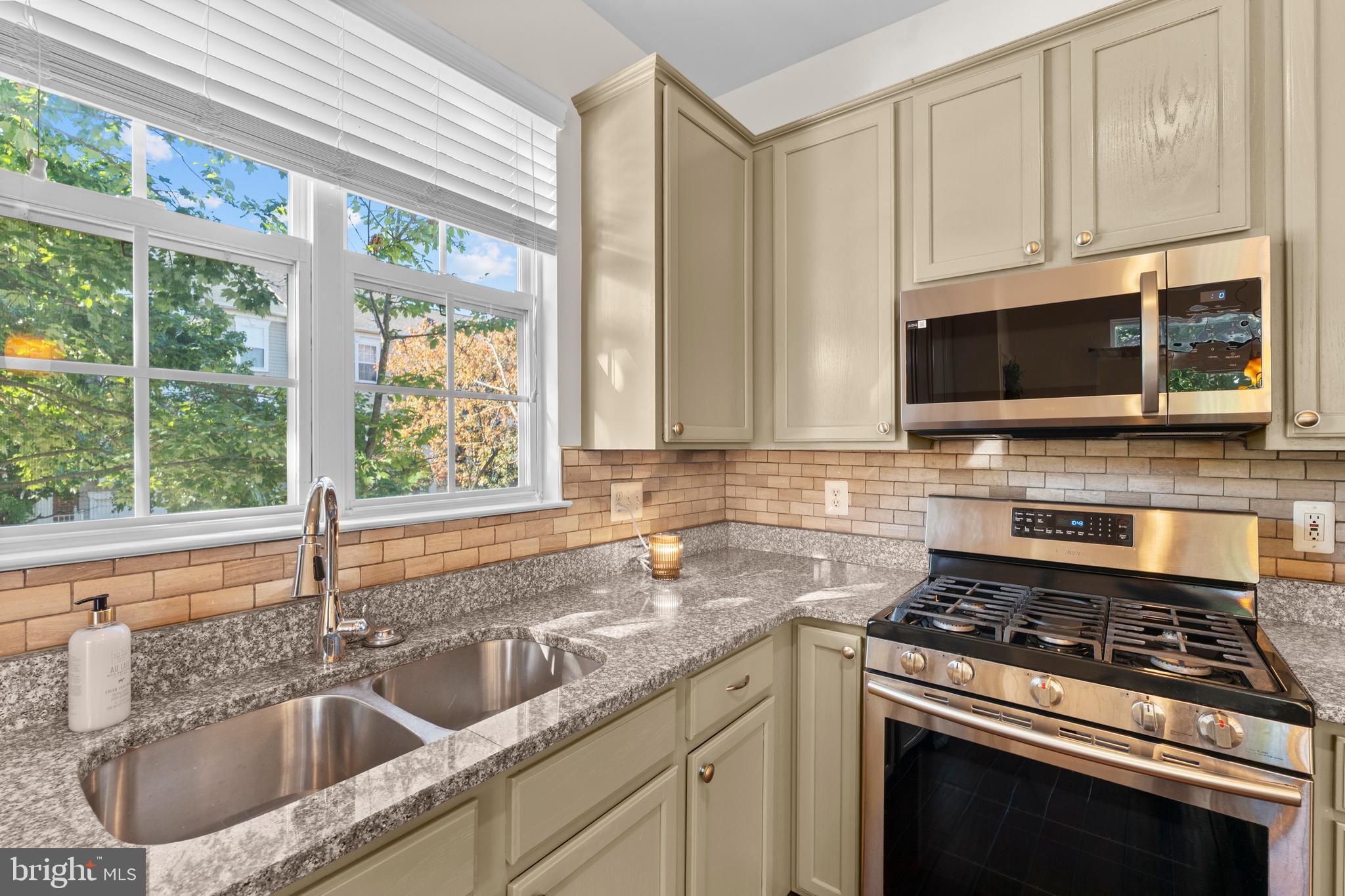 RIDGE TOP TERRACE - Residential