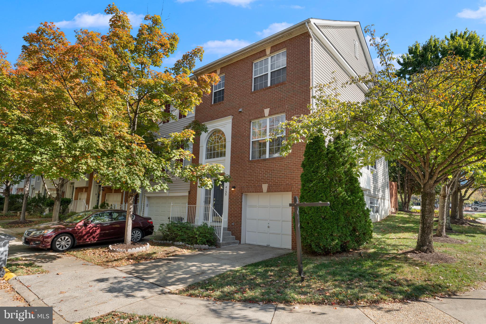 4133 GROVER GLEN COURT