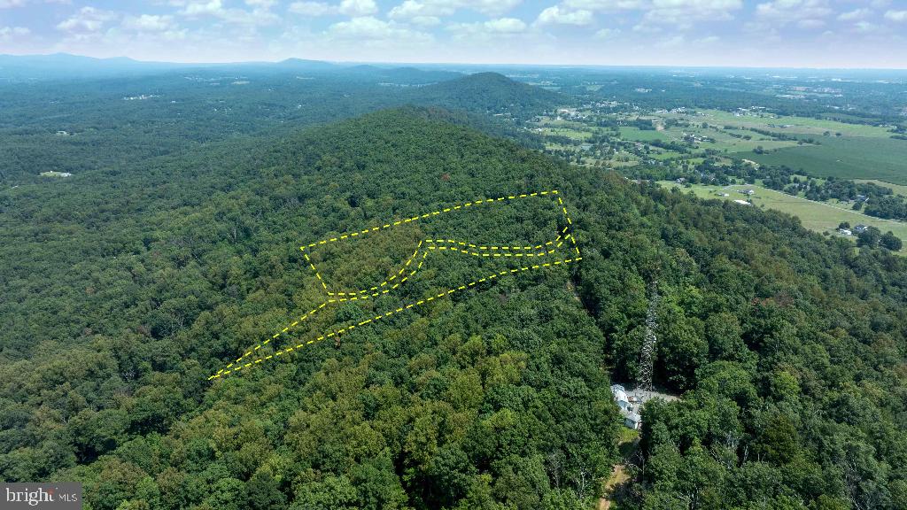 LITTLE NORTH MOUNTAIN - Land