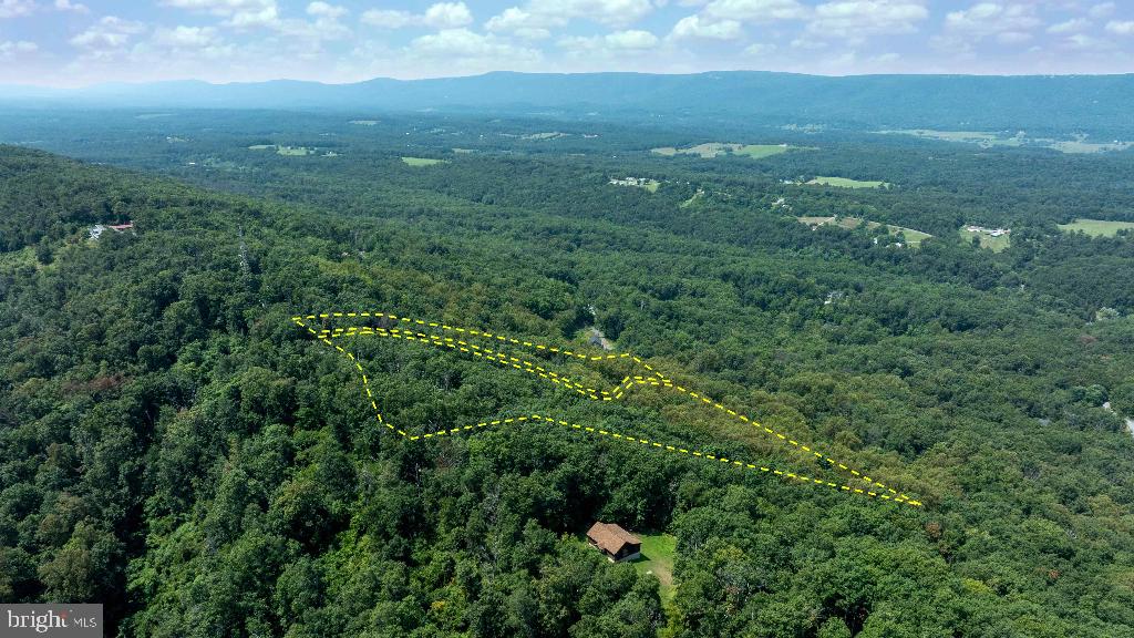 LITTLE NORTH MOUNTAIN - Land