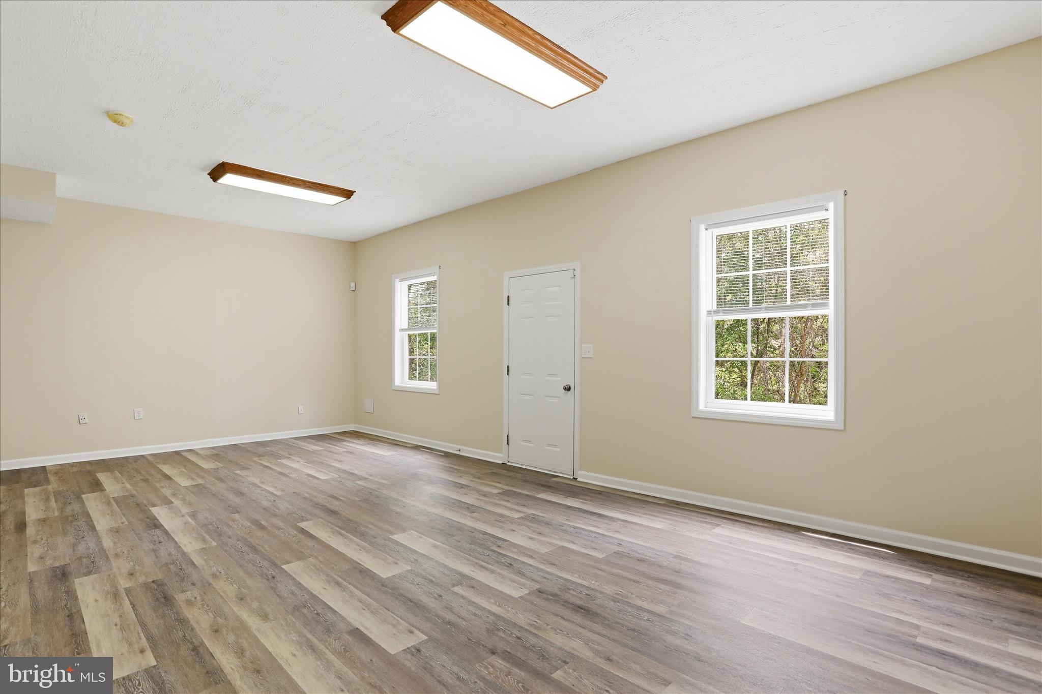 MILLS FARM - Residential