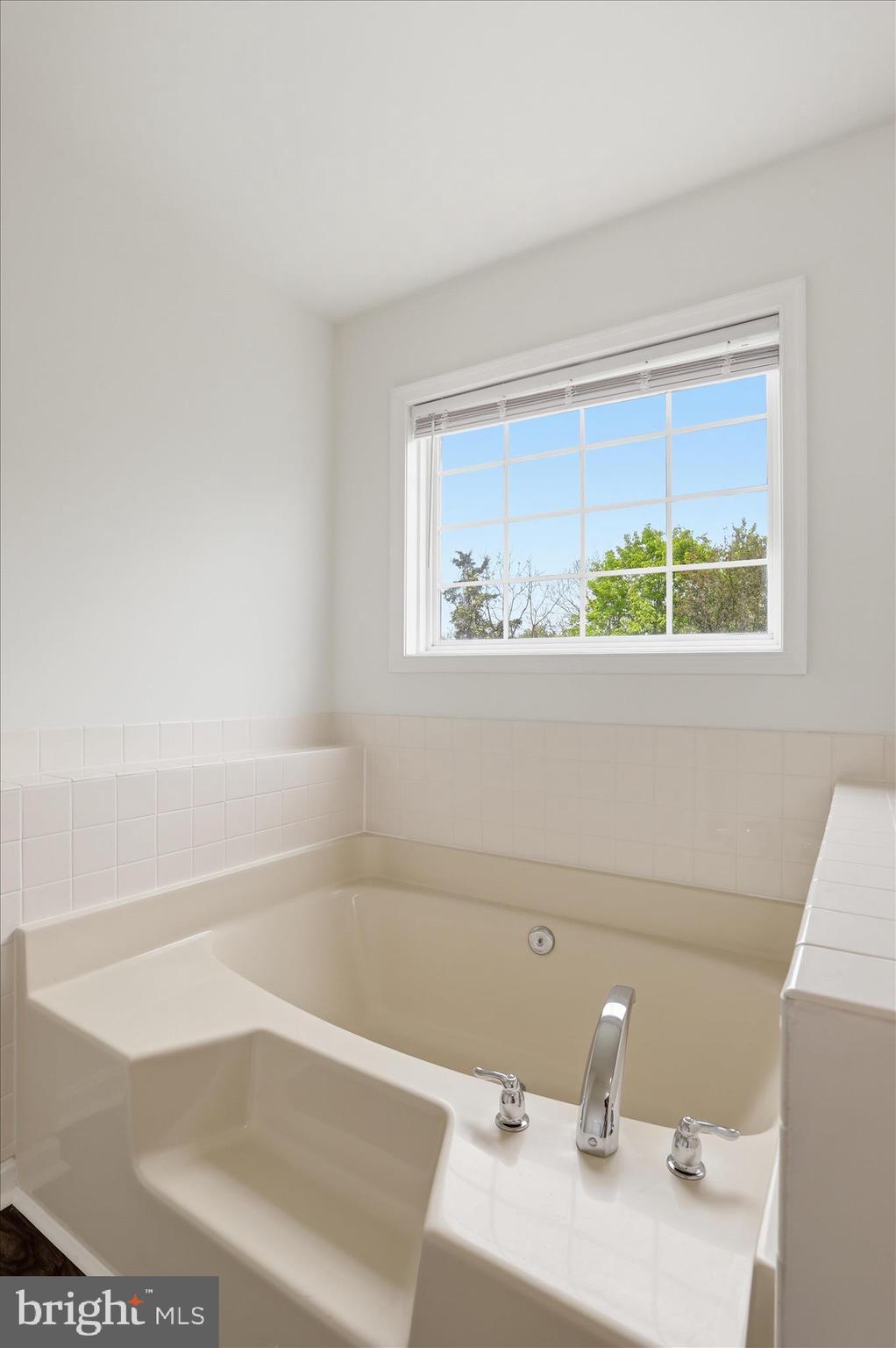 MILLS FARM - Residential