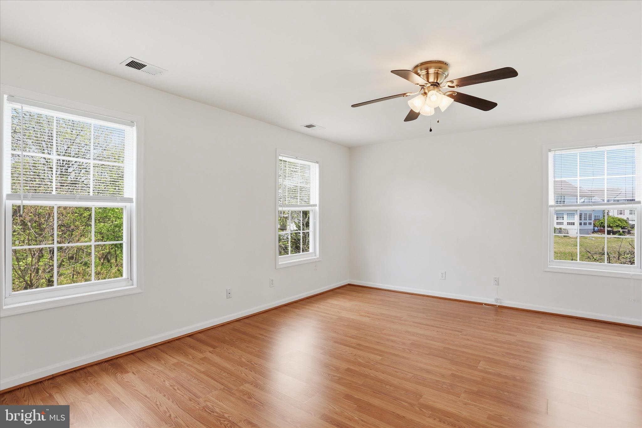 MILLS FARM - Residential