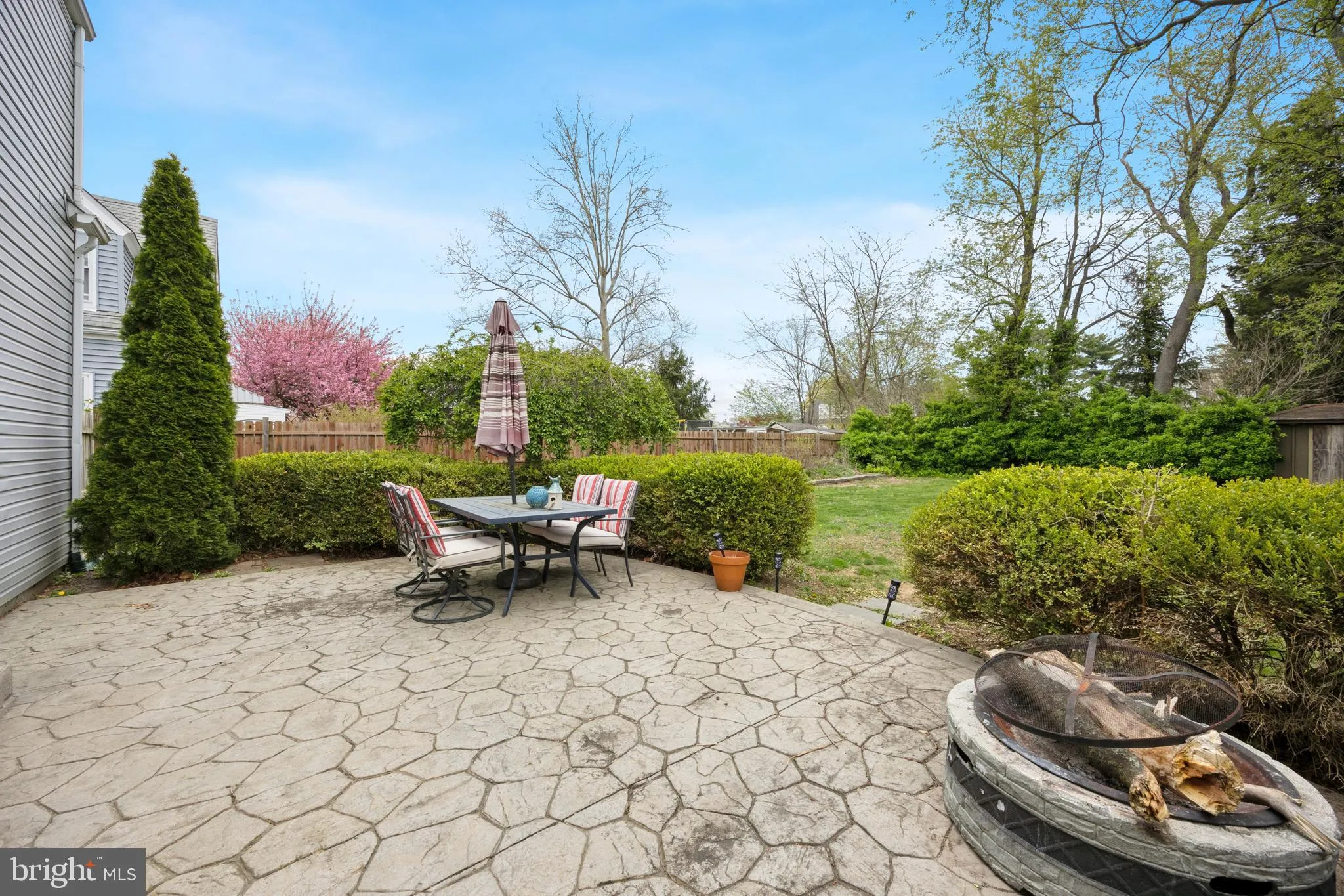 Hamilton, New Jersey 08619, United States, 3 Bedrooms Bedrooms, ,1 BathroomBathrooms,Residential,Pending,116078