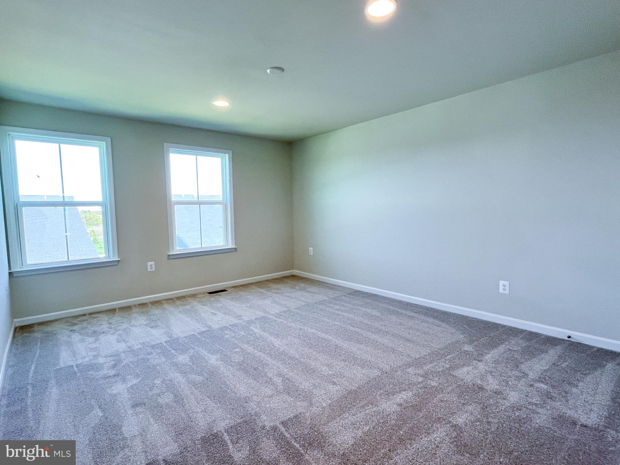 HIATT POINTE AT SNOWDEN BRIDGE - Residential