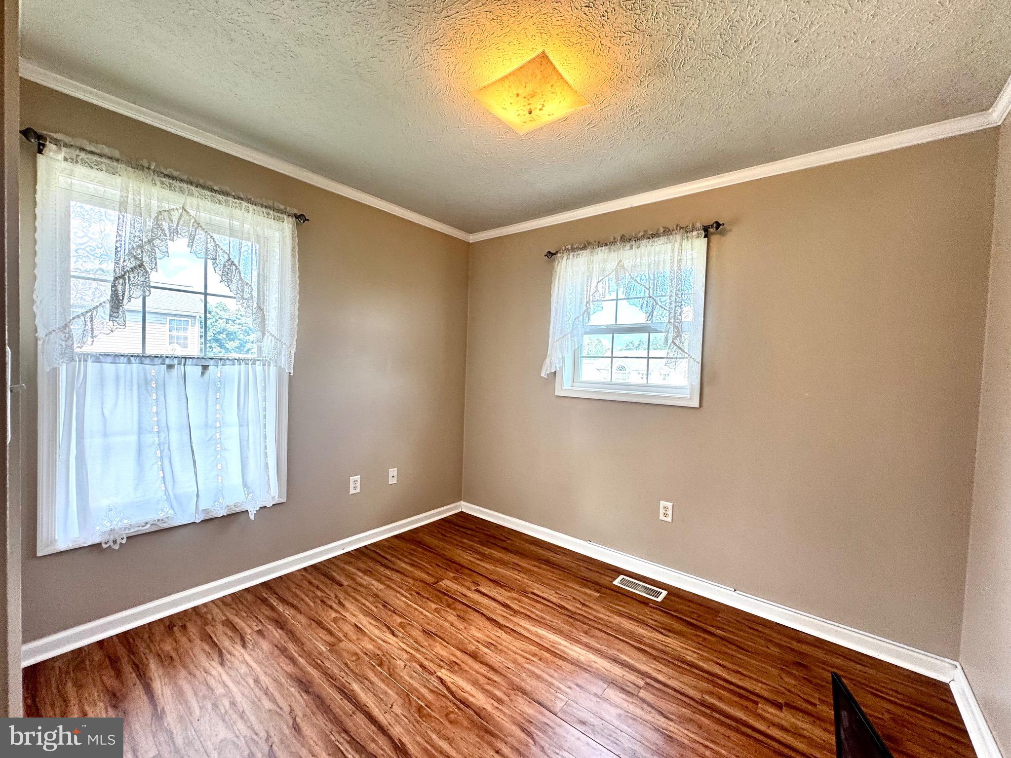 RIDGEFIELD - Residential