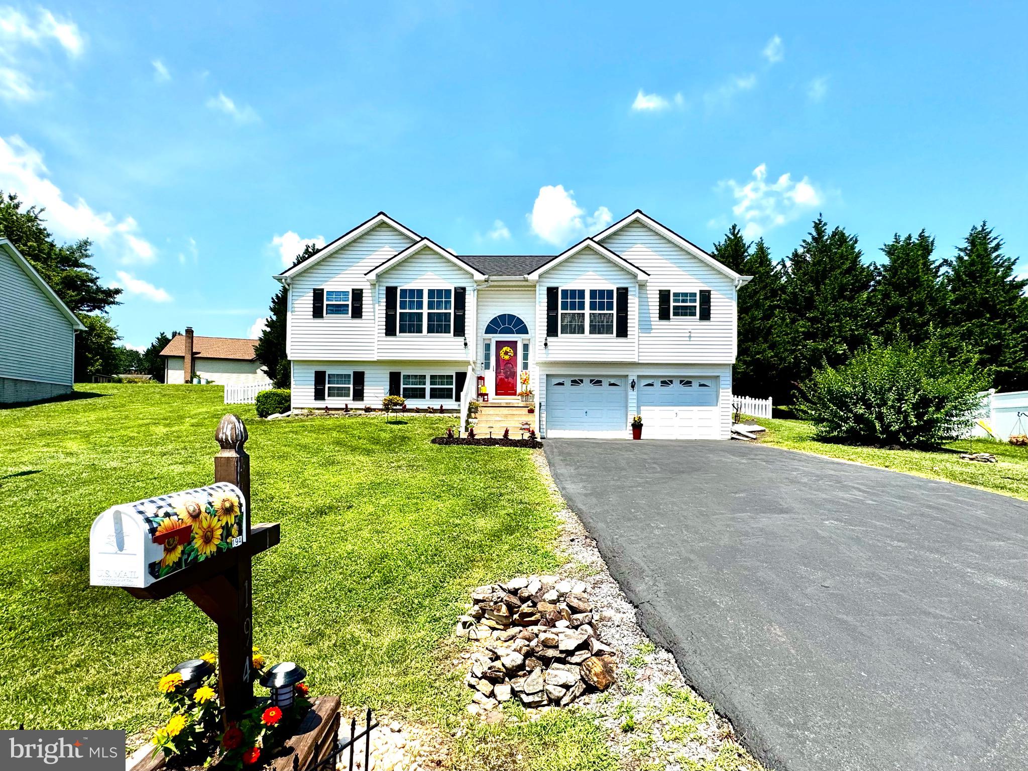 RIDGEFIELD - Residential