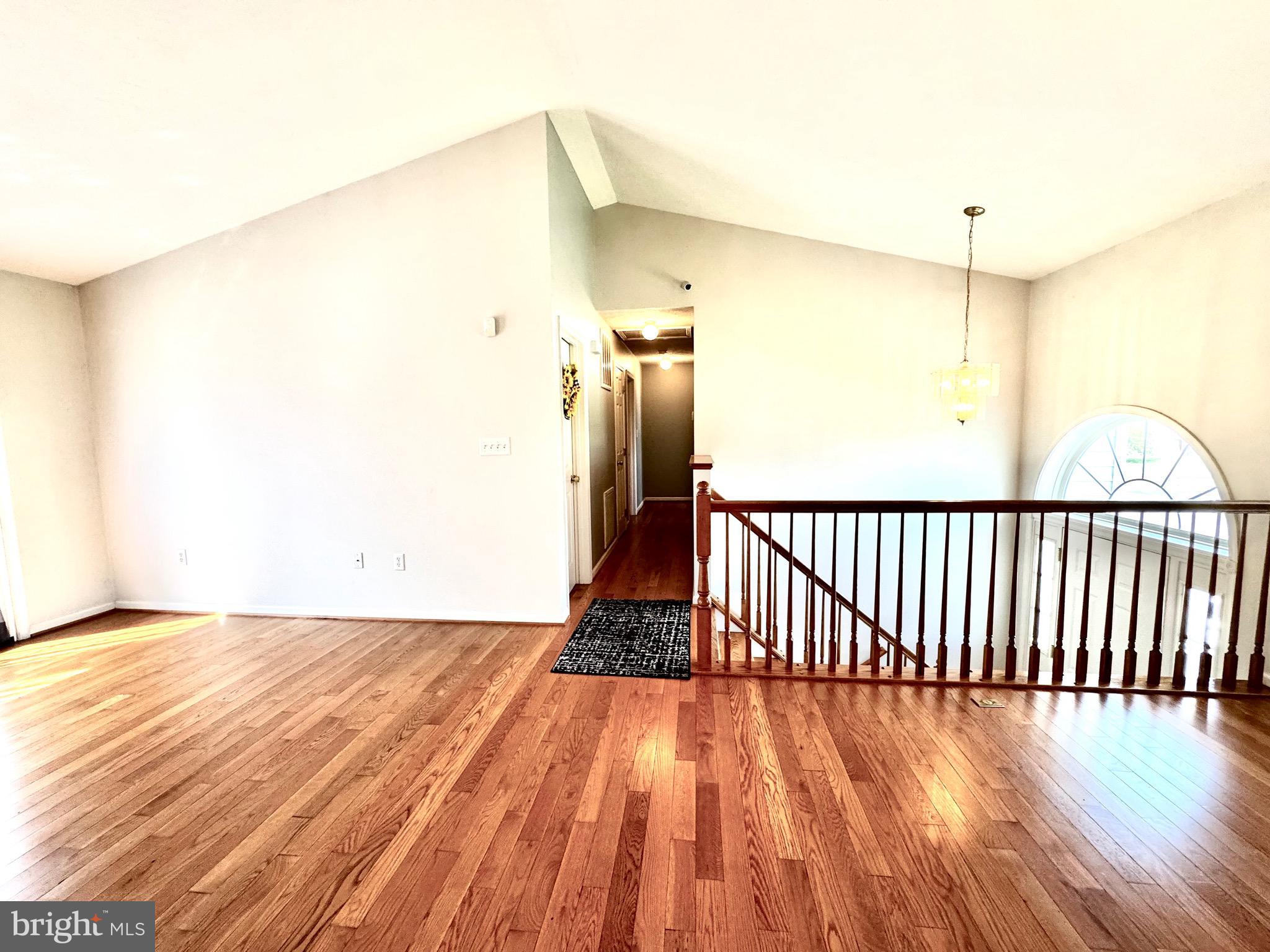 RIDGEFIELD - Residential