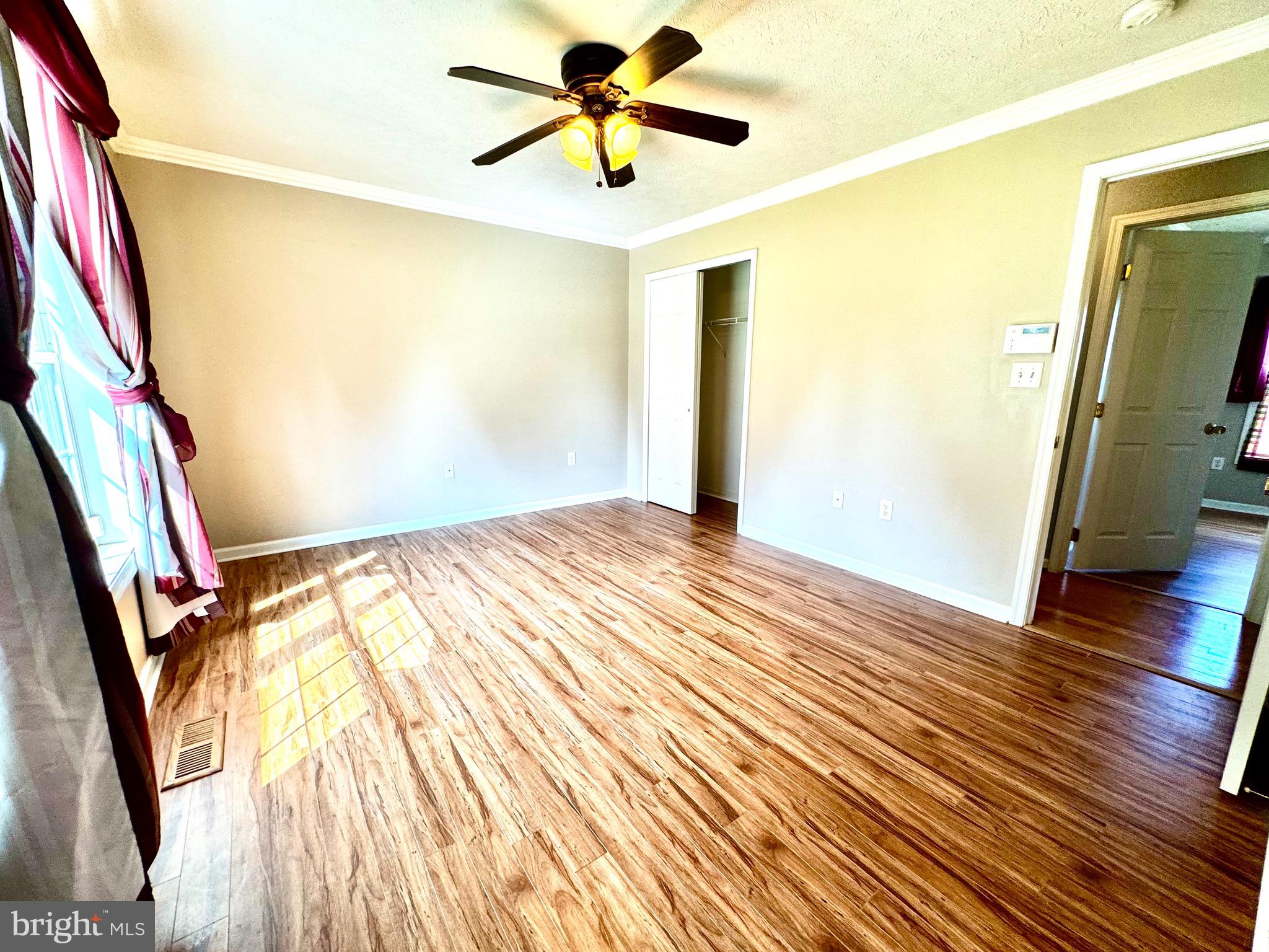 RIDGEFIELD - Residential