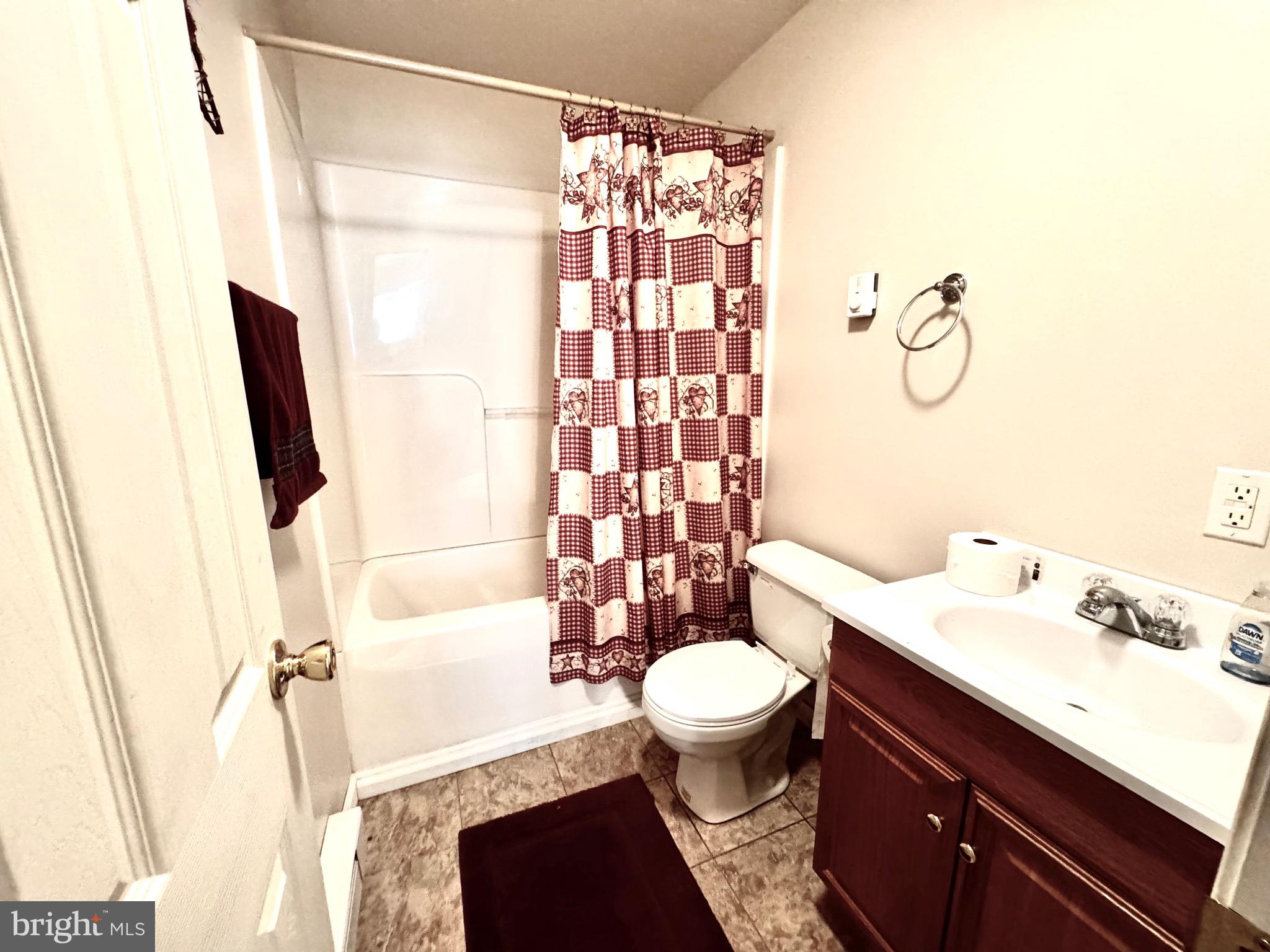 RIDGEFIELD - Residential