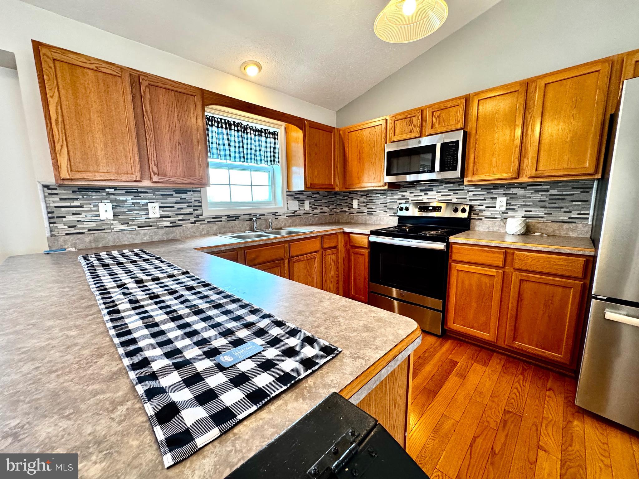 RIDGEFIELD - Residential