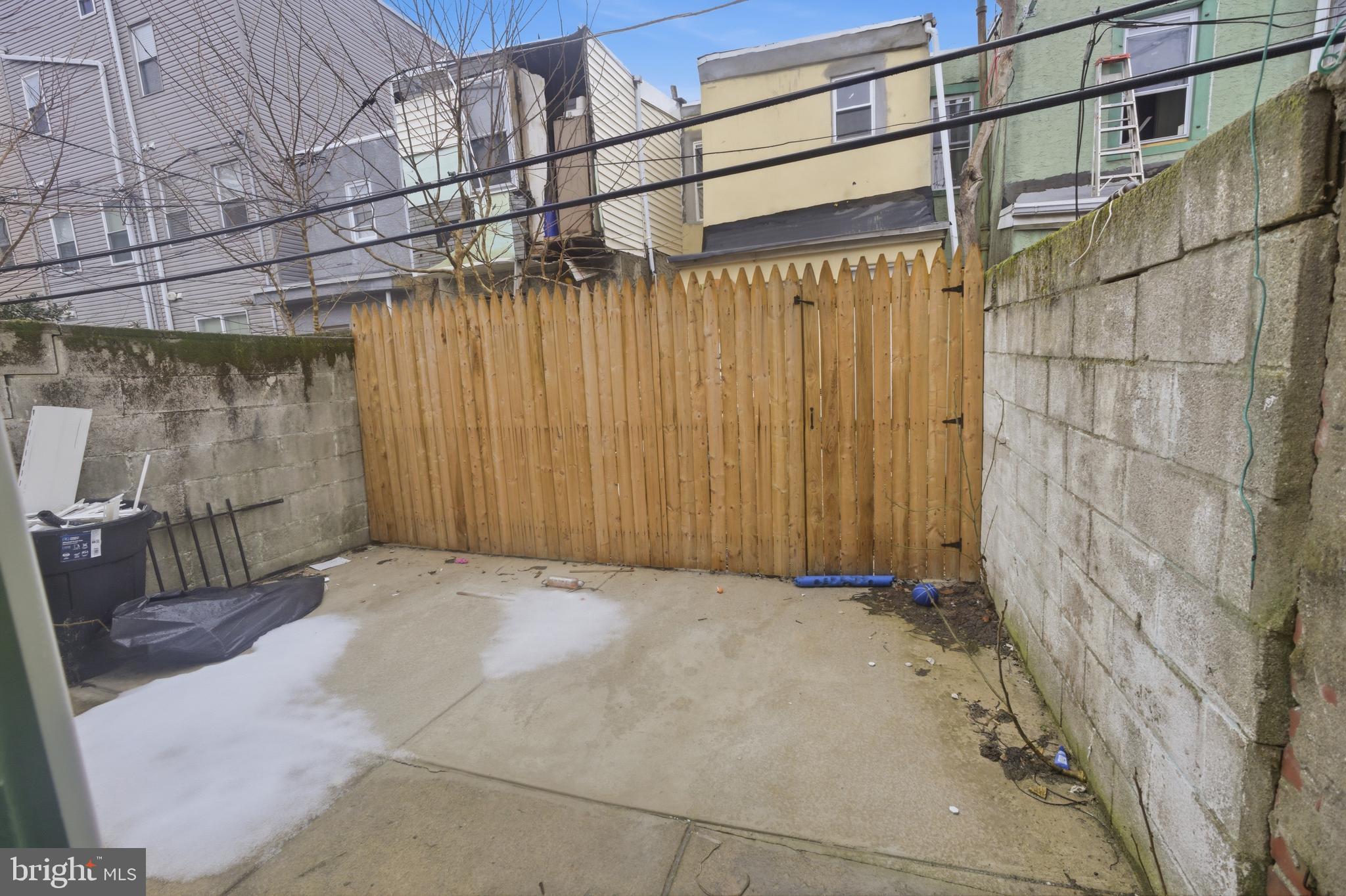 POINT BREEZE - Residential