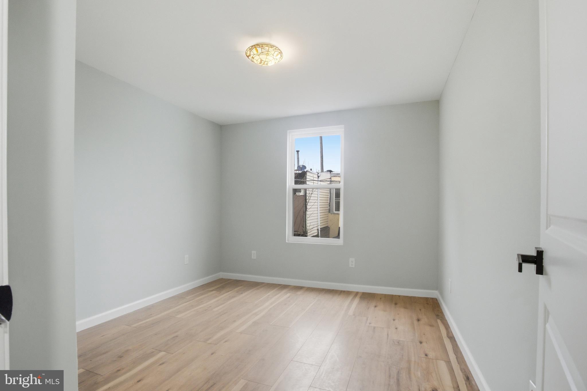 POINT BREEZE - Residential