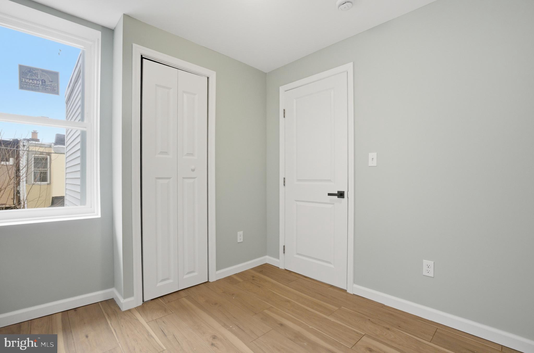 POINT BREEZE - Residential