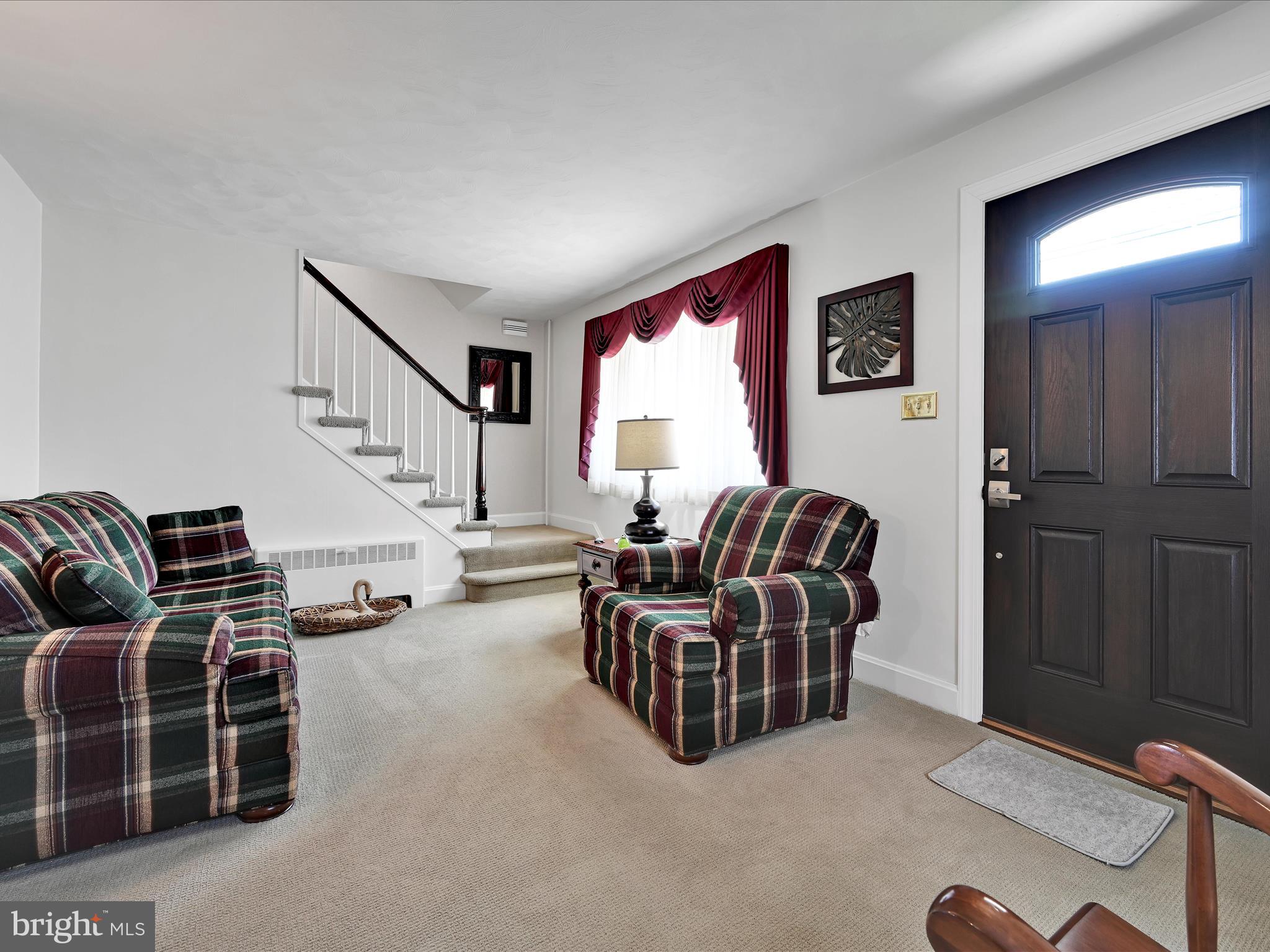 335 W CARPENTER AVENUE