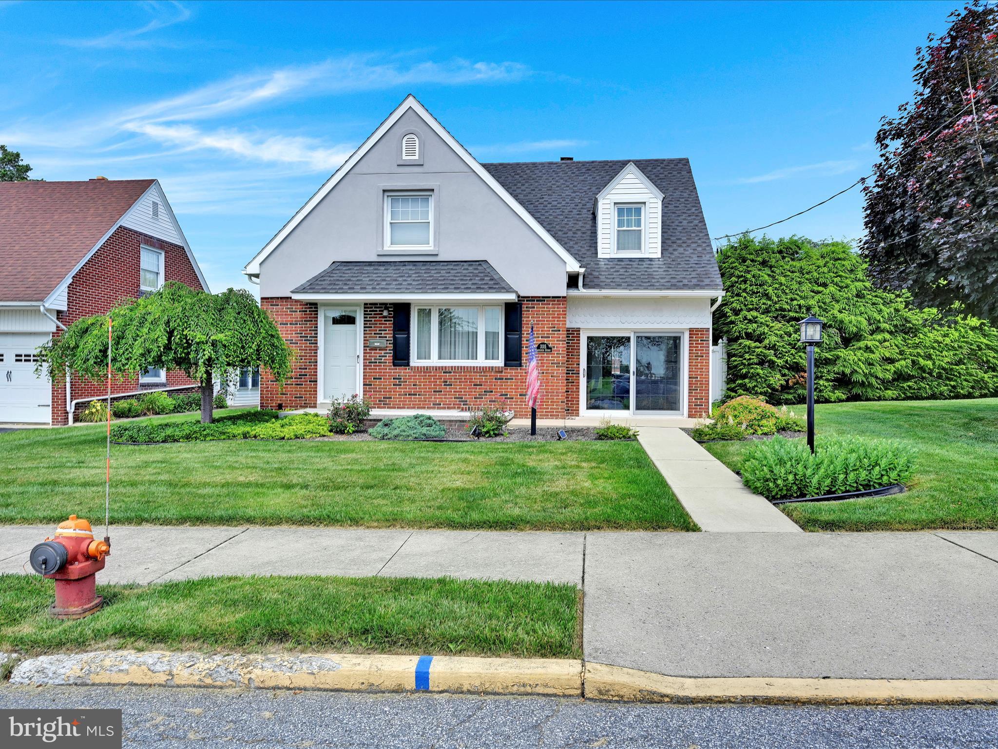 335 W CARPENTER AVENUE