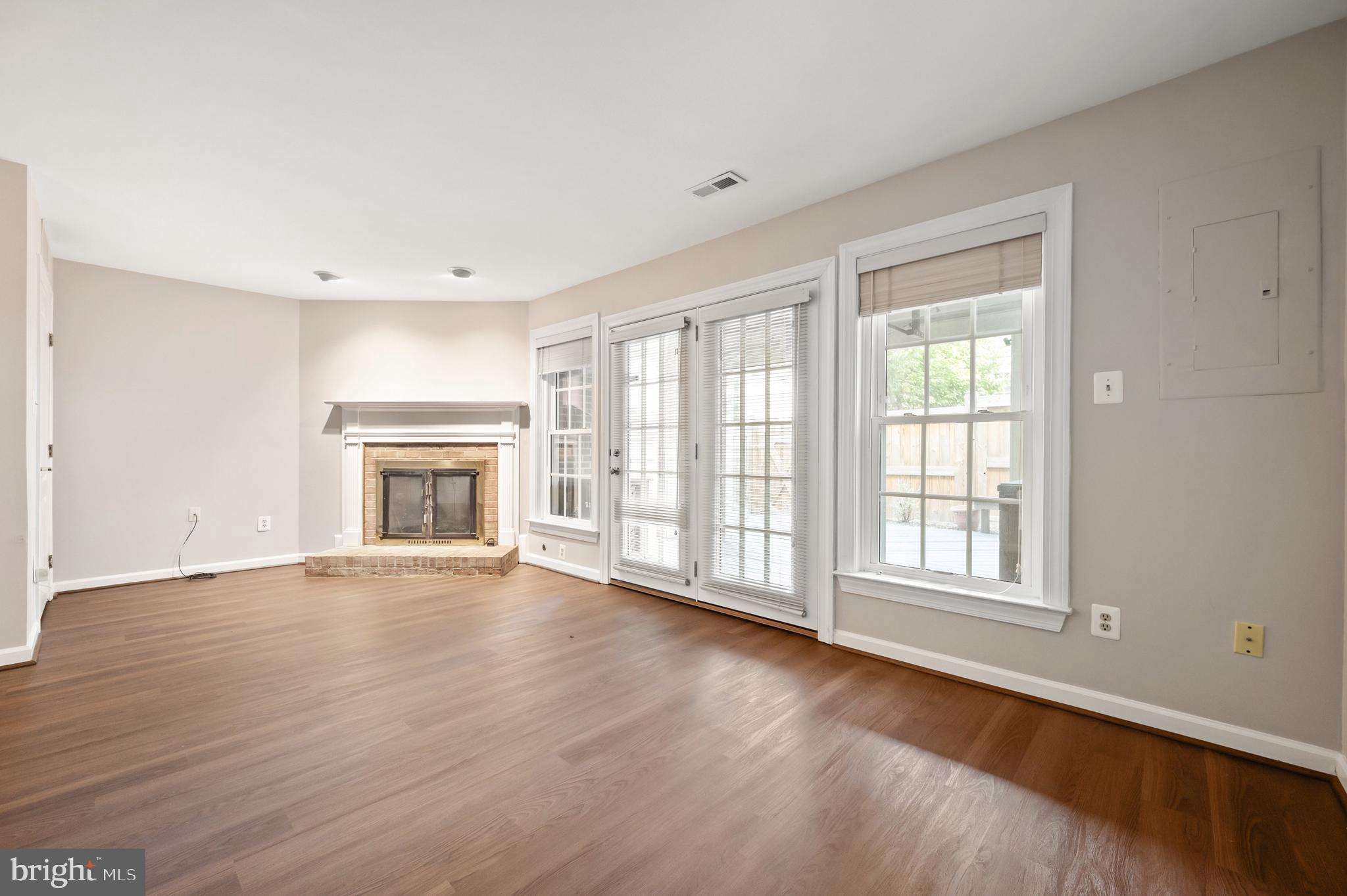 QUAKER HILL - Residential