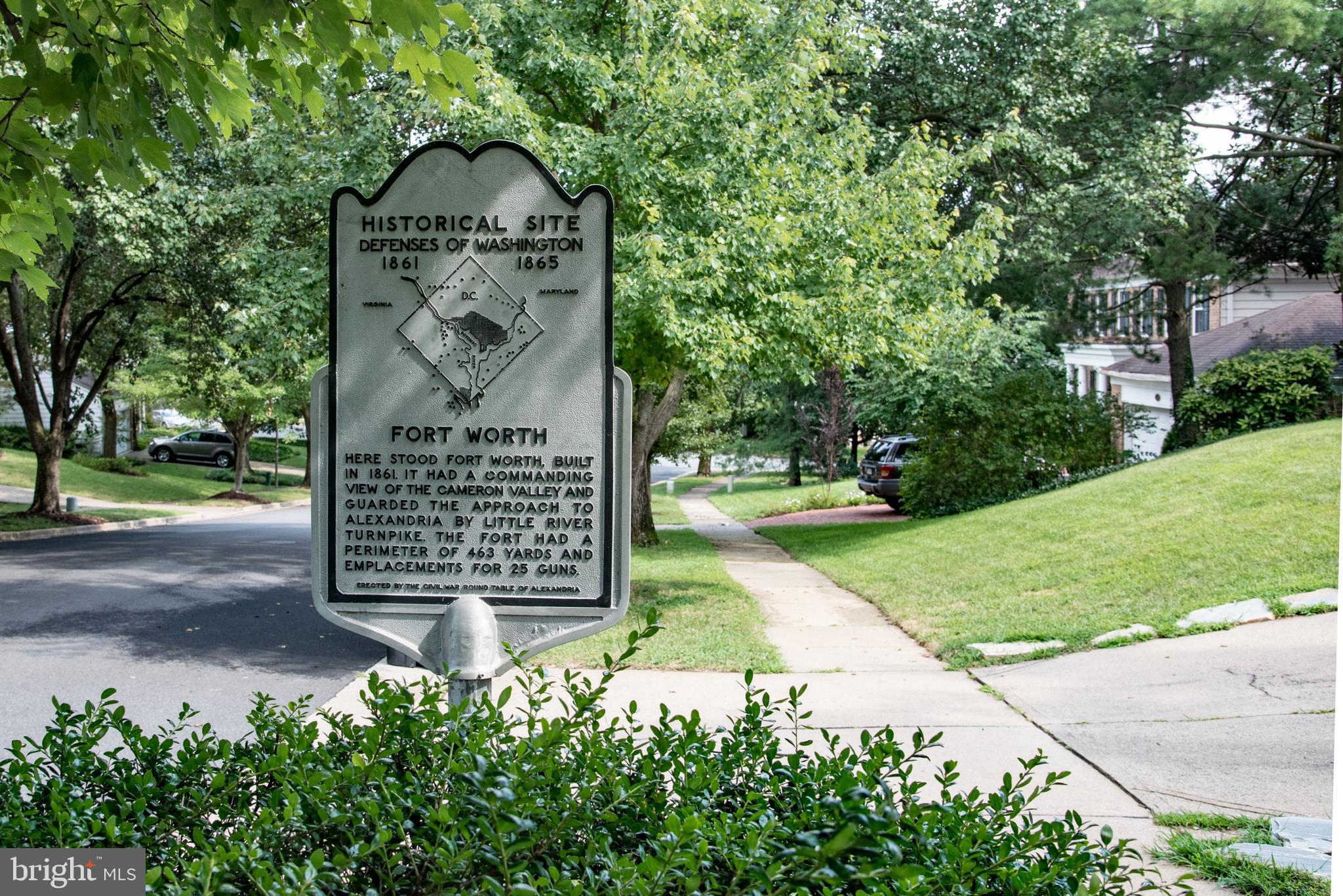 QUAKER HILL - Residential