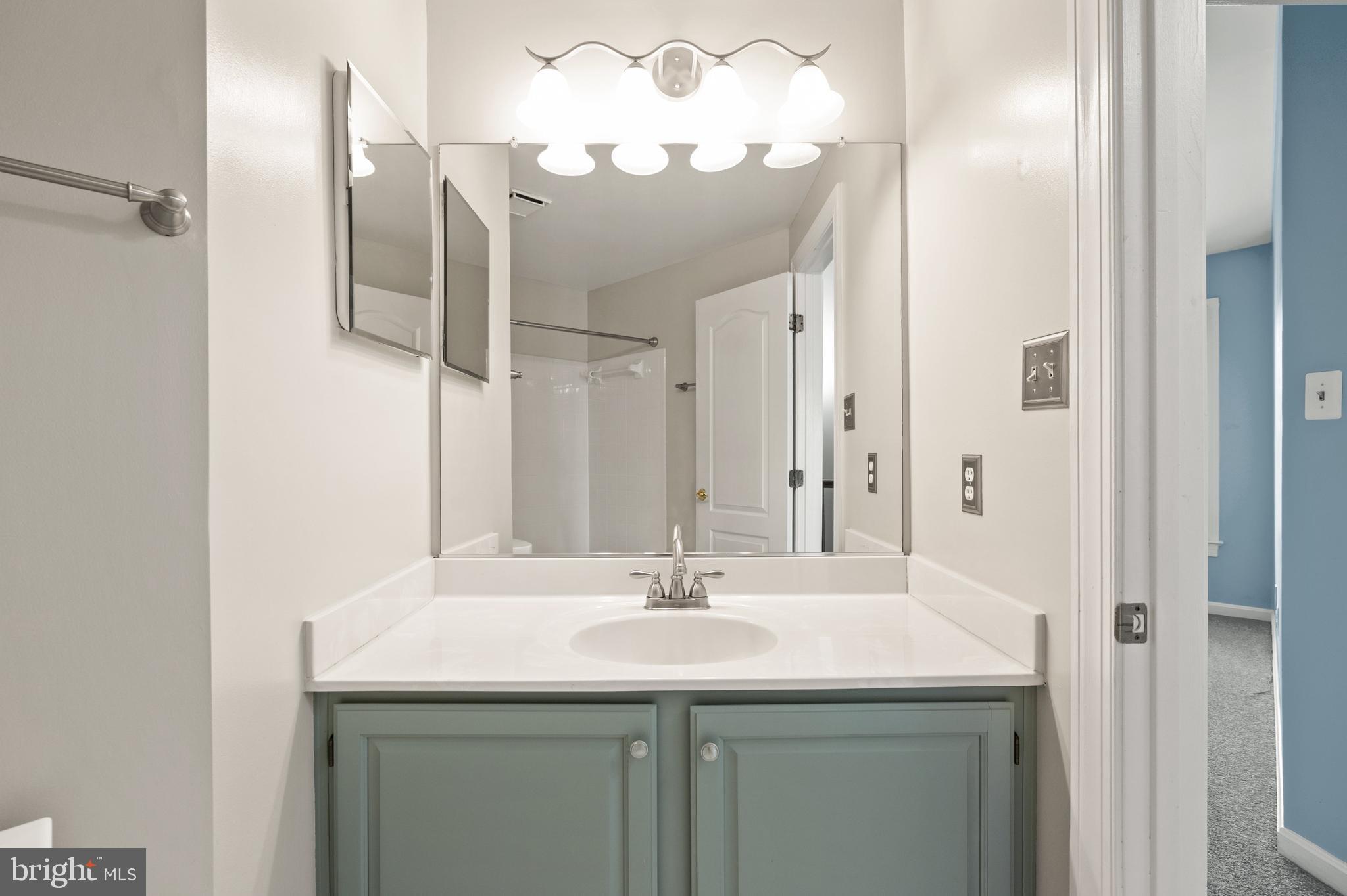 QUAKER HILL - Residential