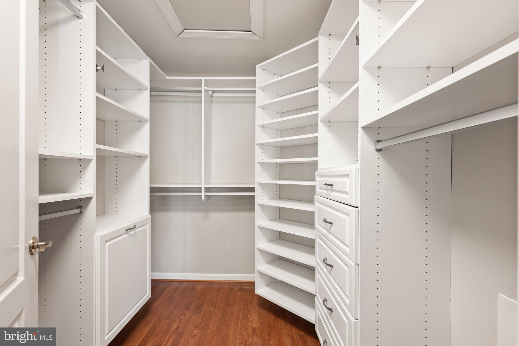 QUAKER HILL - Residential