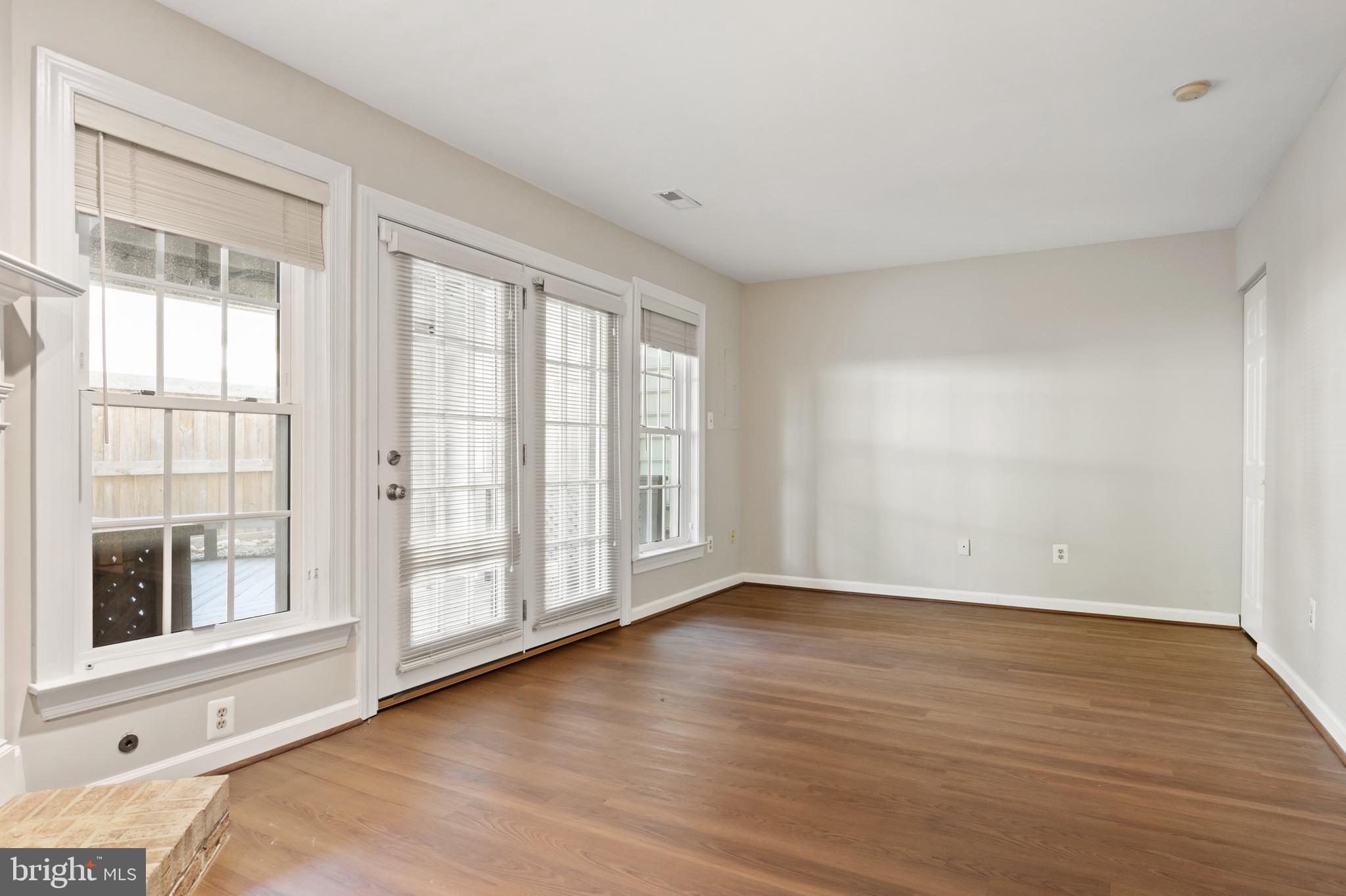 QUAKER HILL - Residential