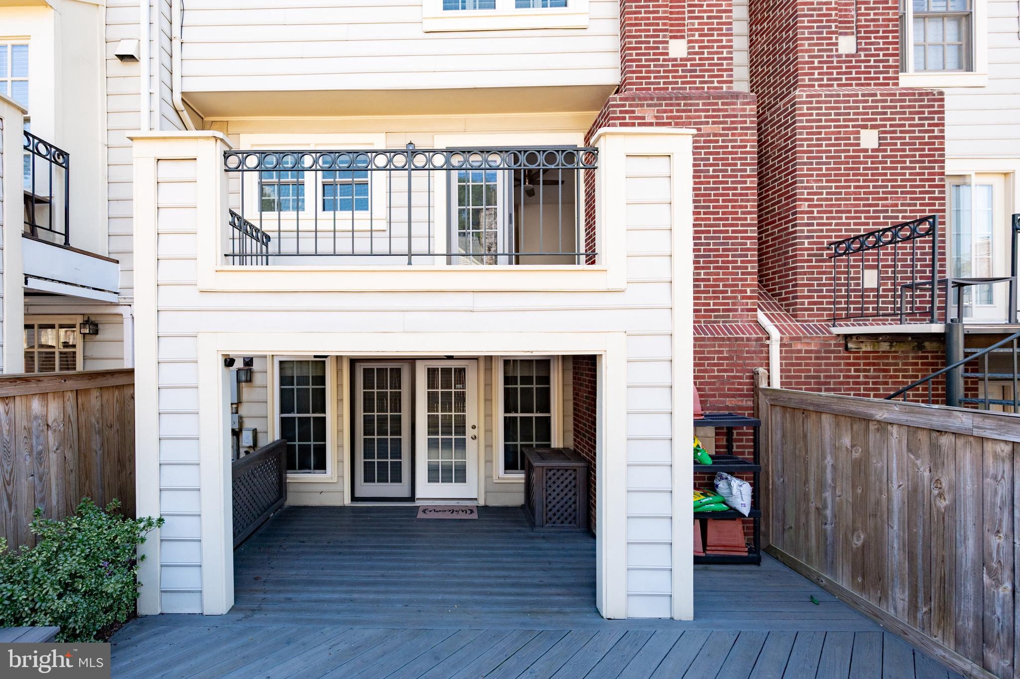 QUAKER HILL - Residential