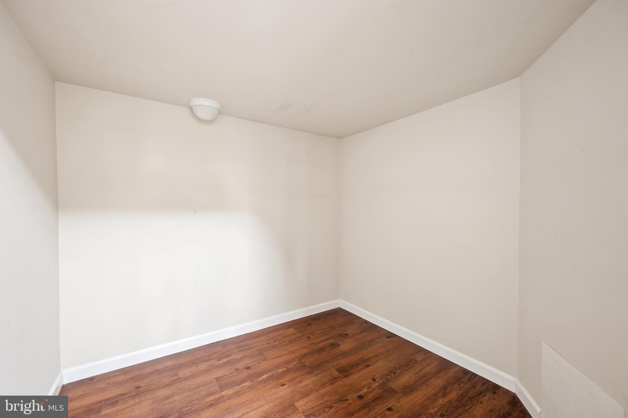 QUAKER HILL - Residential