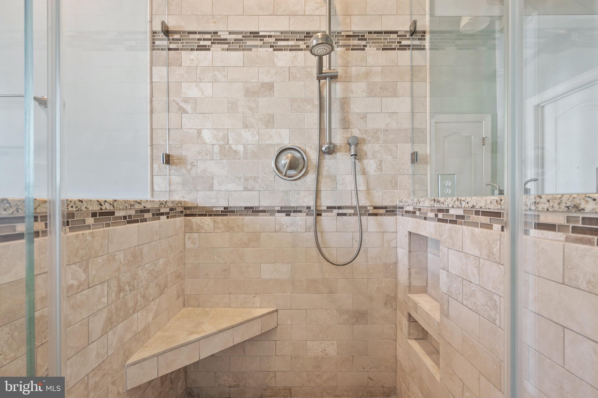 QUAKER HILL - Residential