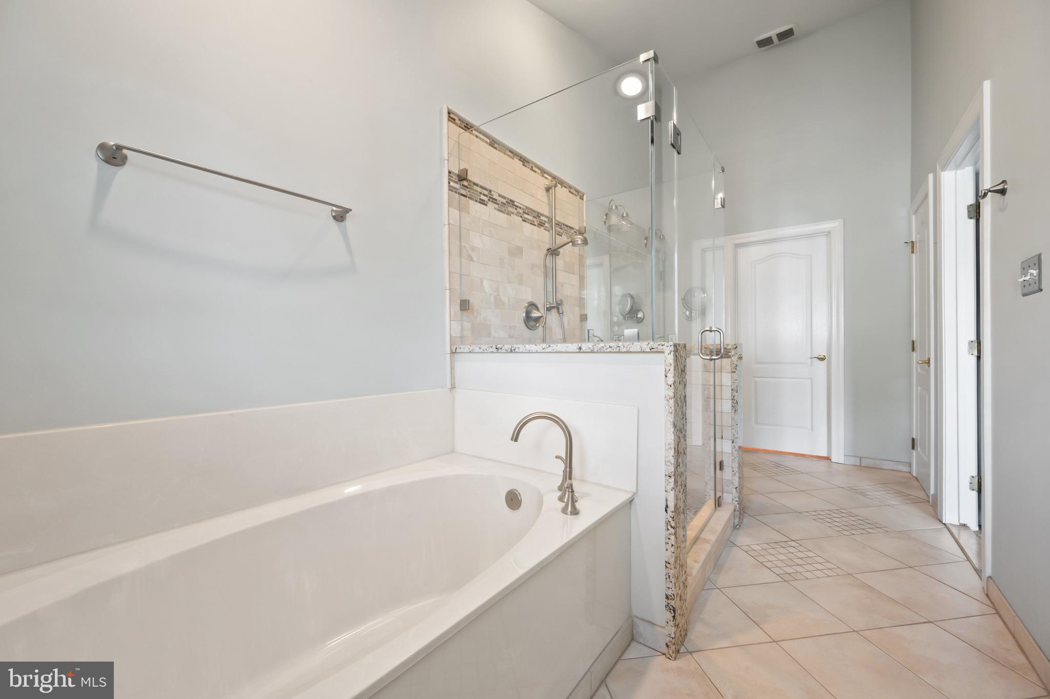 QUAKER HILL - Residential