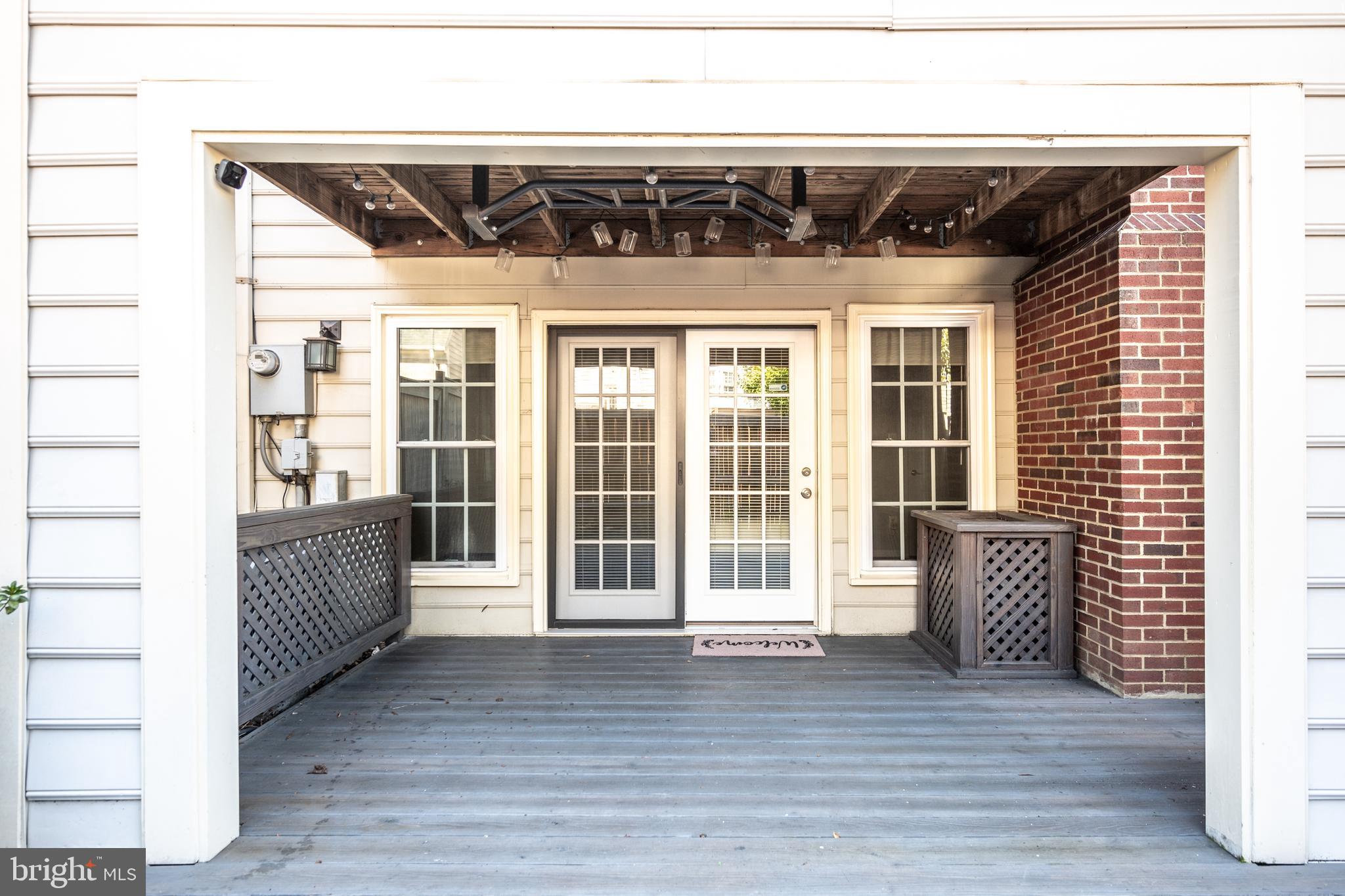 QUAKER HILL - Residential