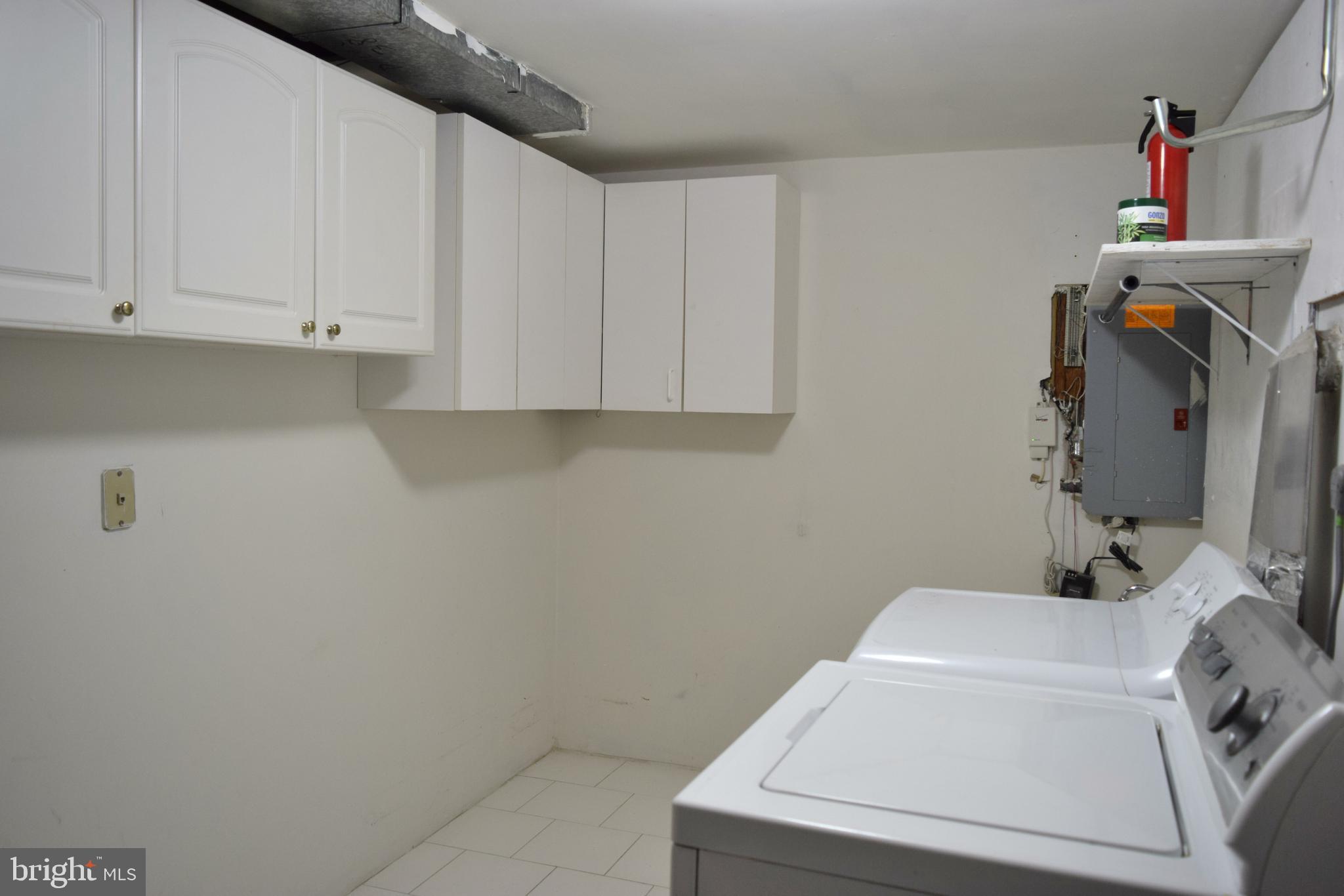 DALE CITY - Residential Lease