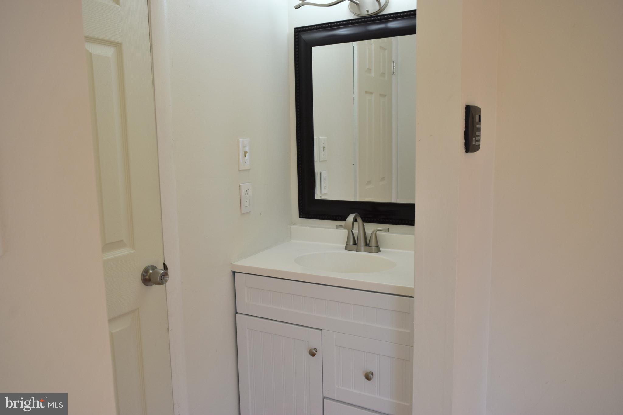 DALE CITY - Residential Lease