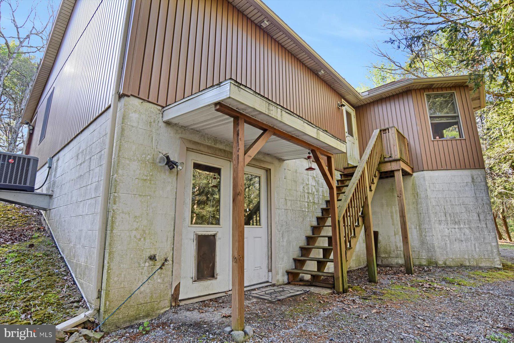 45 LAUREL LANE