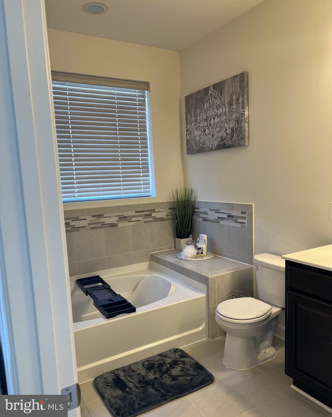 WOOD GLEN - Residential Lease