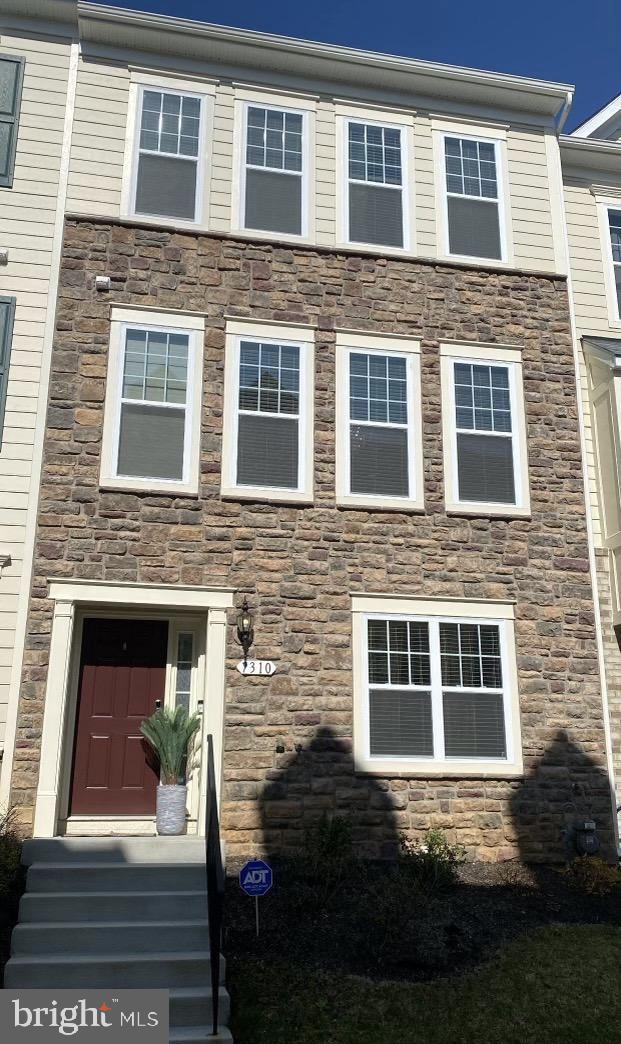 WOOD GLEN - Residential Lease