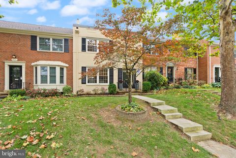 8437 FORRESTER BOULEVARD SPRINGFIELD VA 22152