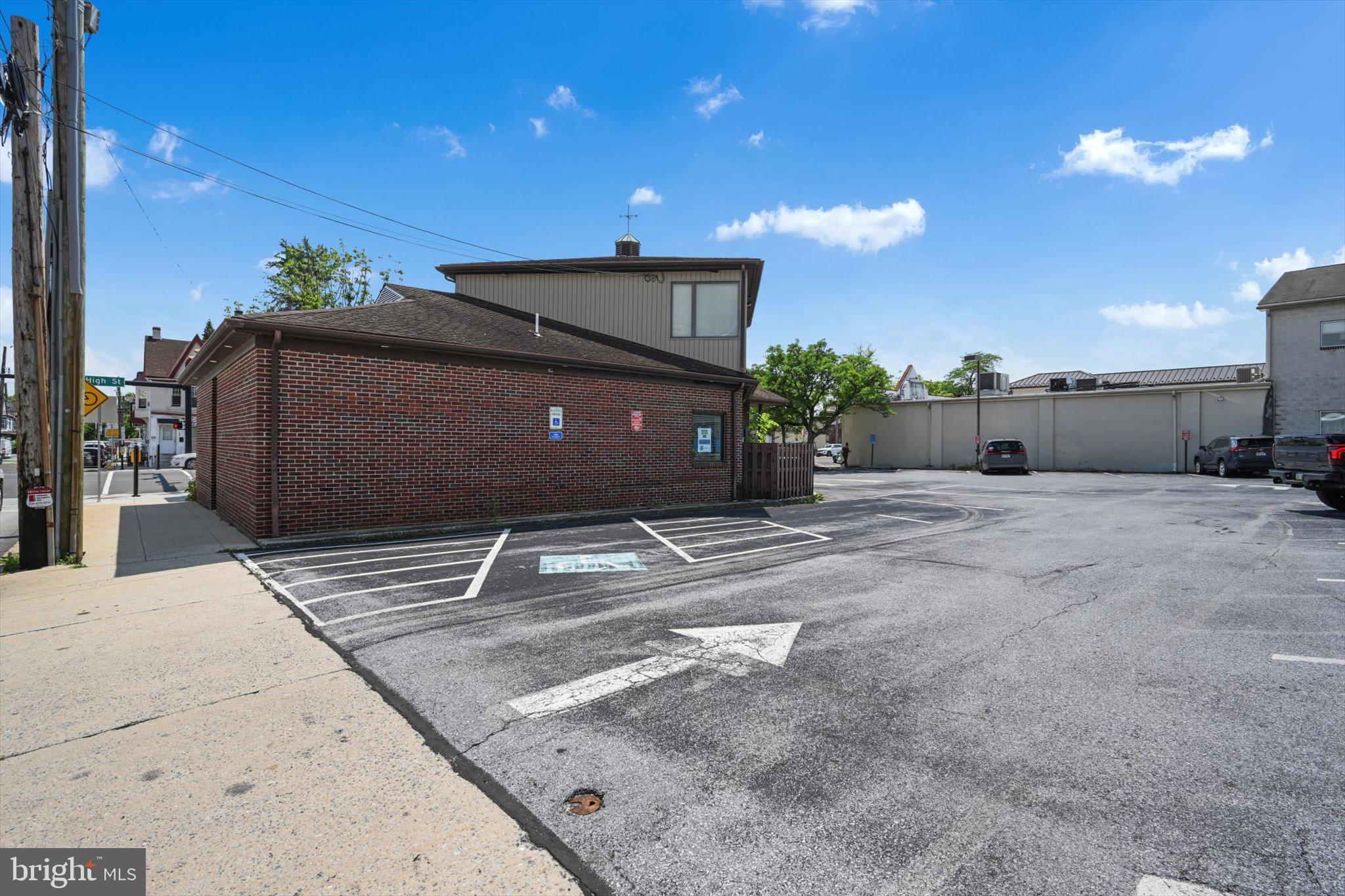 377 E HIGH STREET
