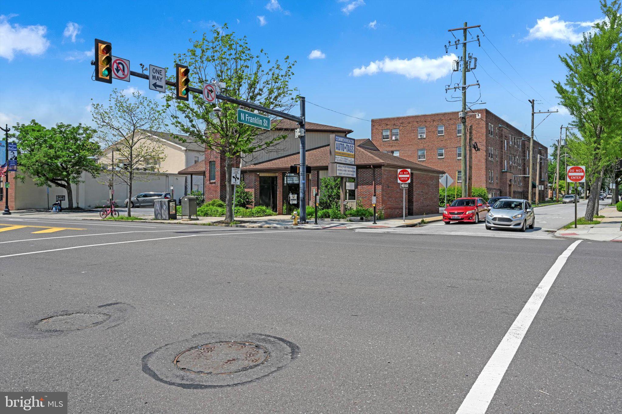 377 E HIGH STREET