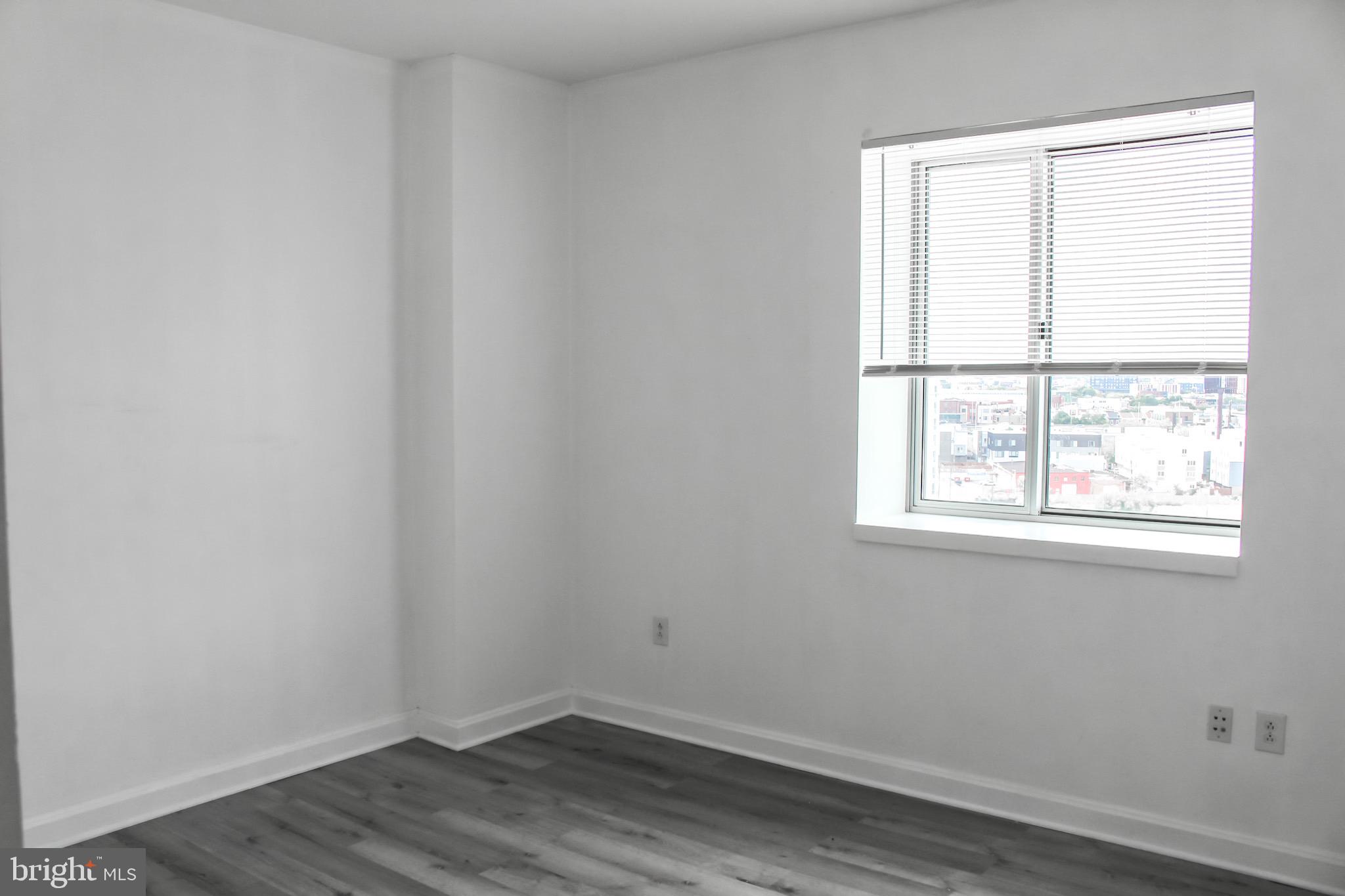 WATERFRONT SQUARE - Residential