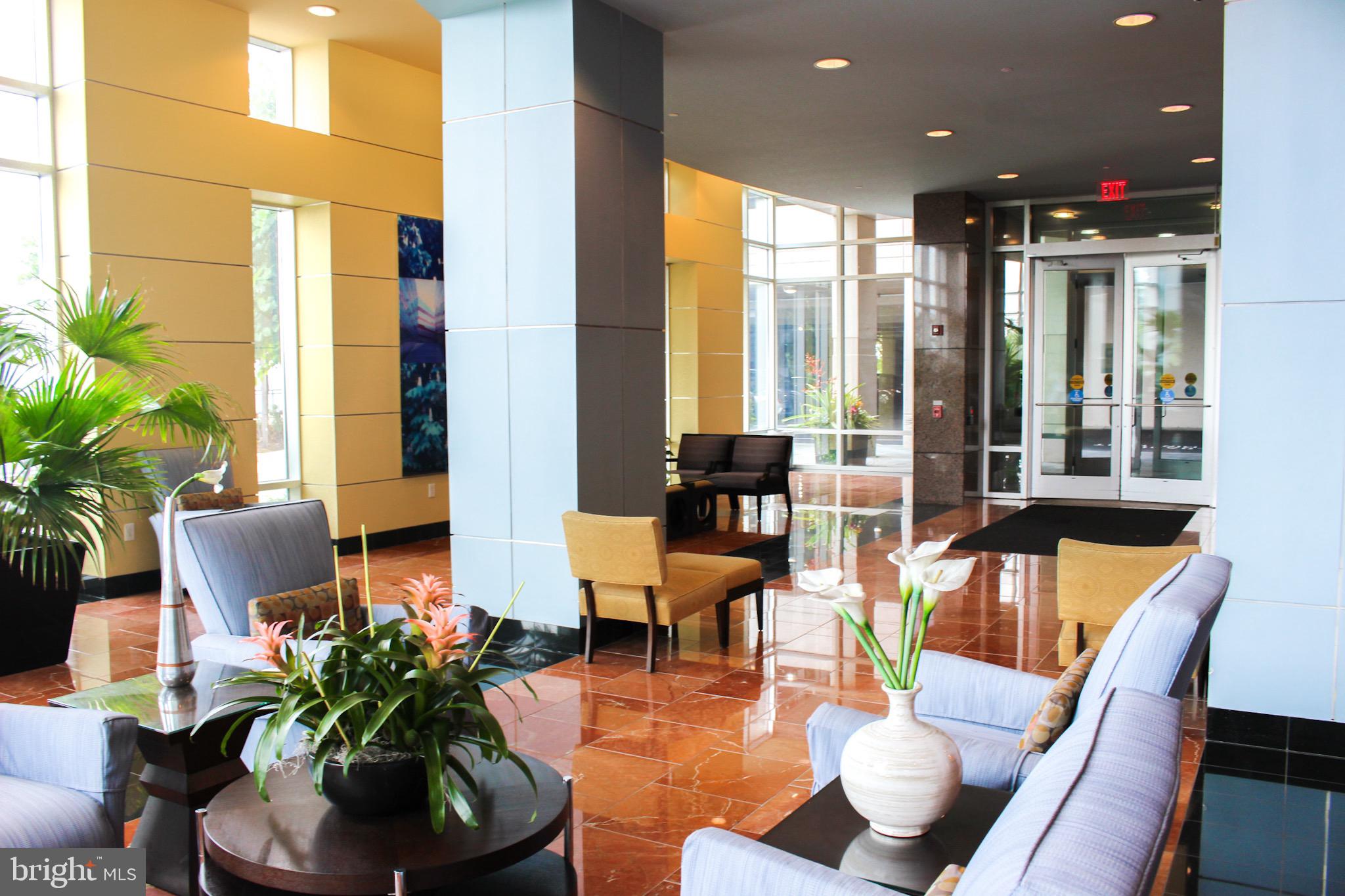 WATERFRONT SQUARE - Residential