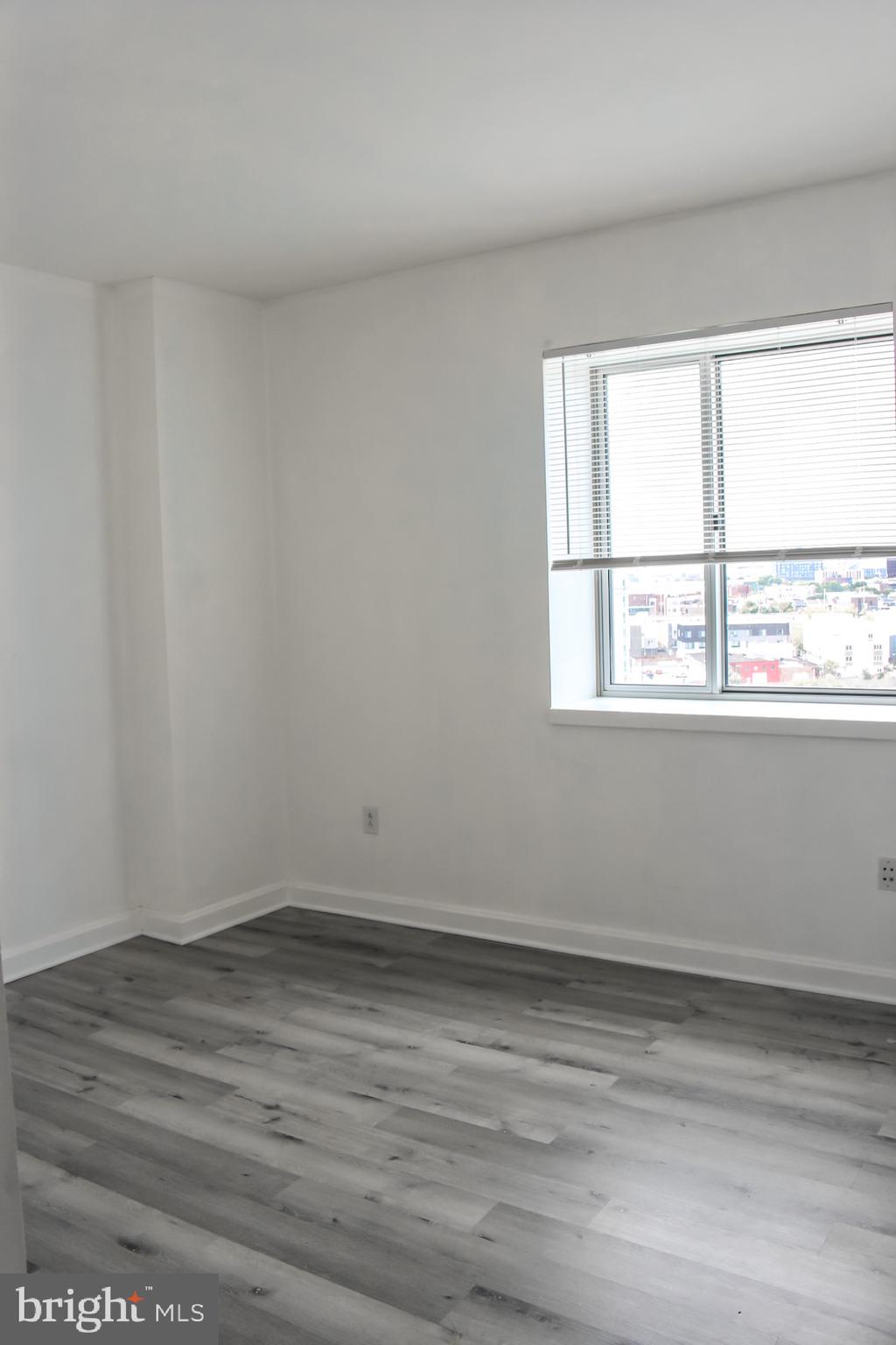 WATERFRONT SQUARE - Residential