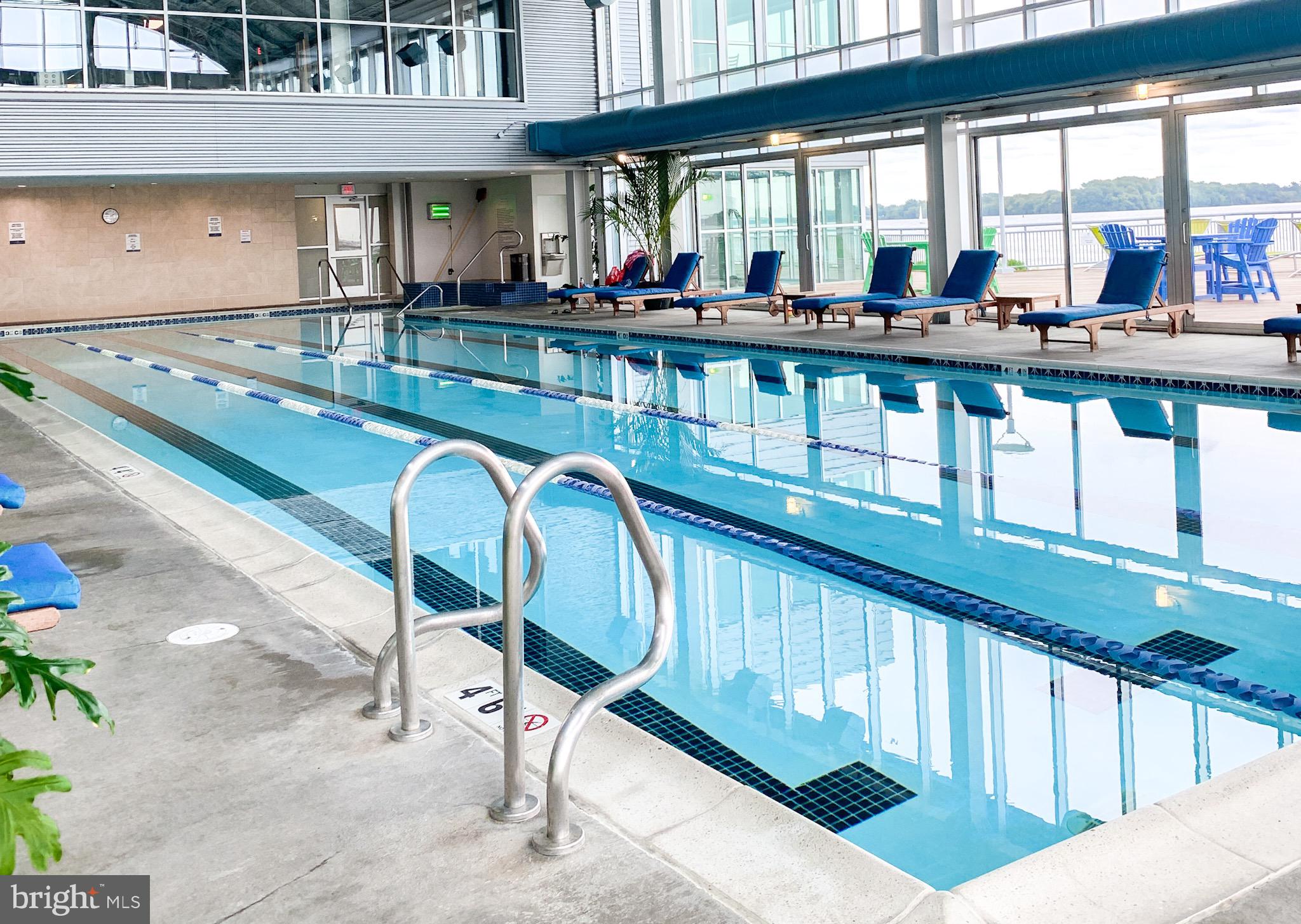 WATERFRONT SQUARE - Residential