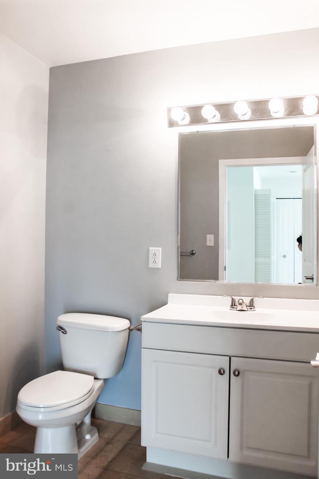 WATERFRONT SQUARE - Residential