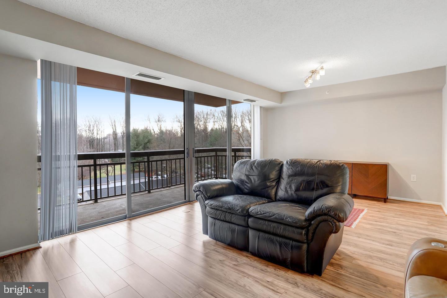 RENAISSANCE AT TYSONS - Residential Lease