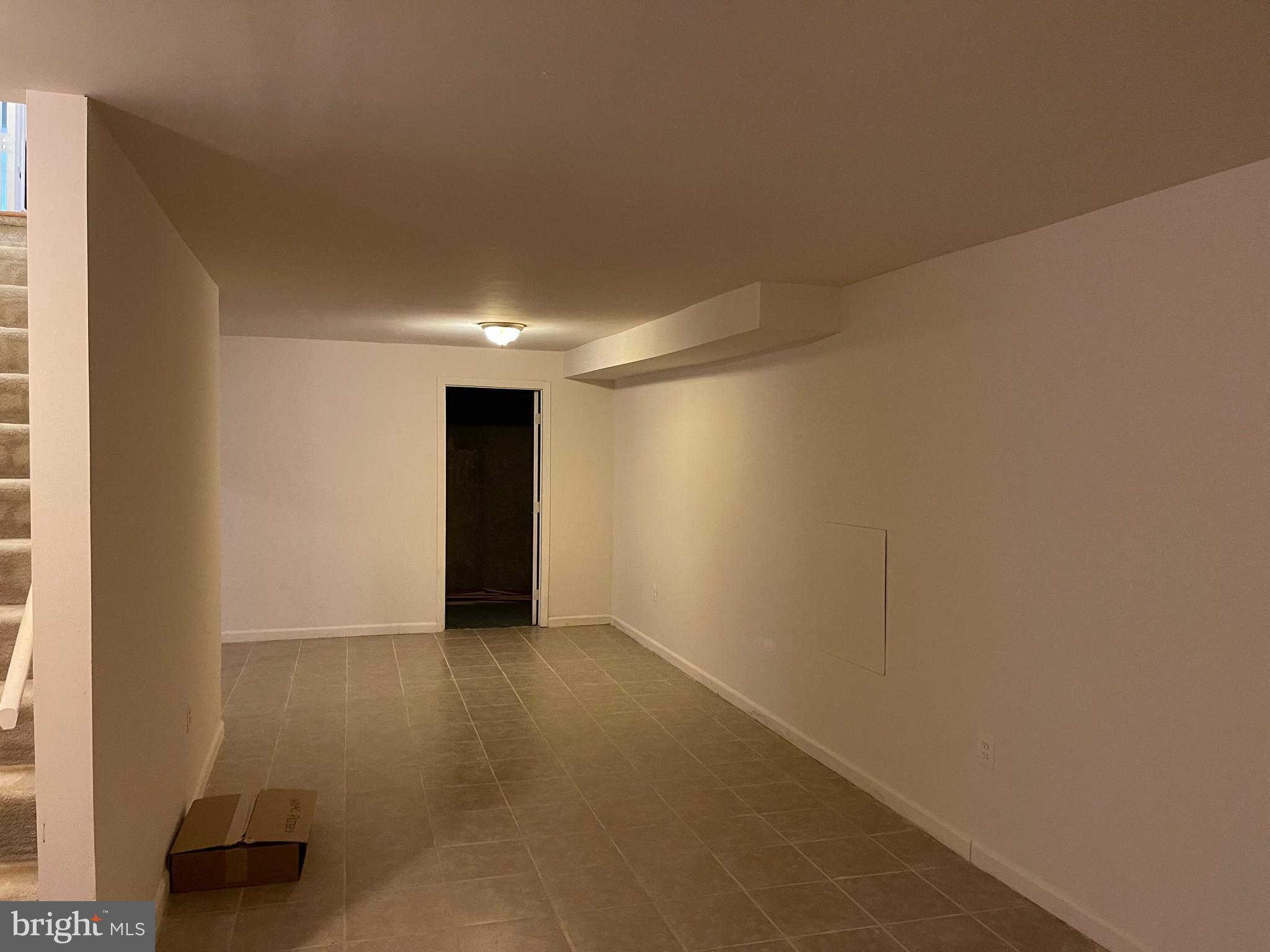 TWIN OAKS FARM - Residential Lease